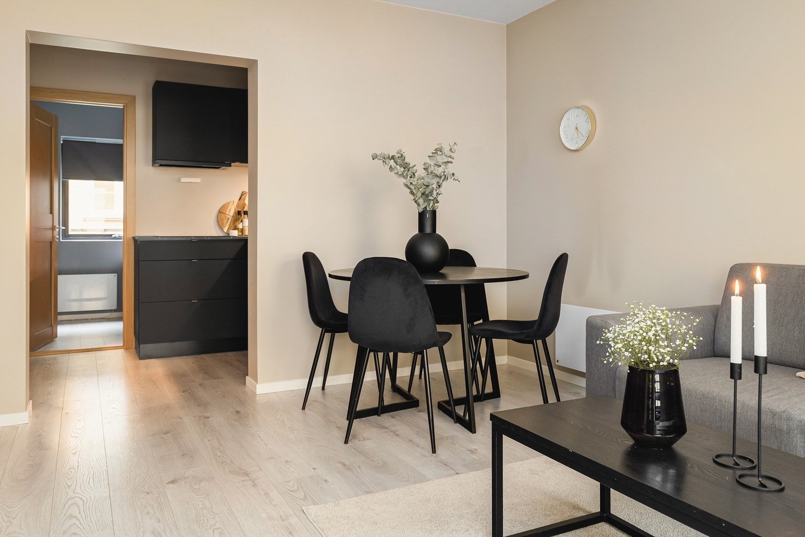 Det er lagt opp til mulighet for peis i leiligheten, denne kan settes inn i stuen. Galleribilde