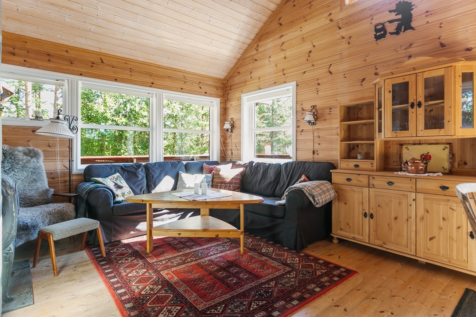 God plass til stor sittegruppe. Galleribilde