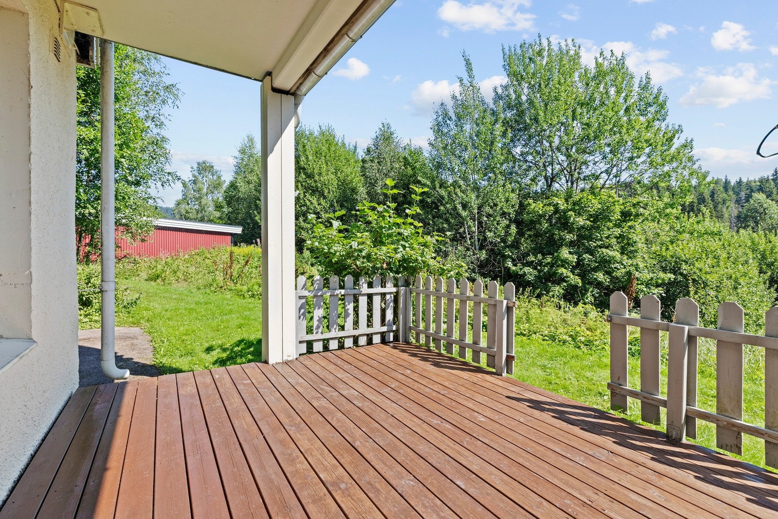 Her kan man trekke seg tilbake og nyte solfylte dager i behagelige omgivelser. Galleribilde