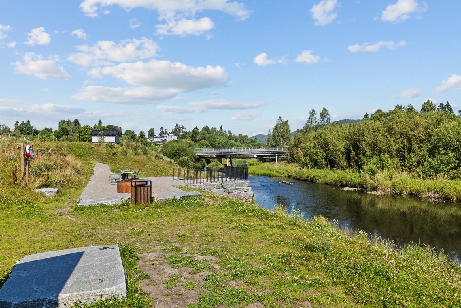 Vakkert nærområde. Galleribilde