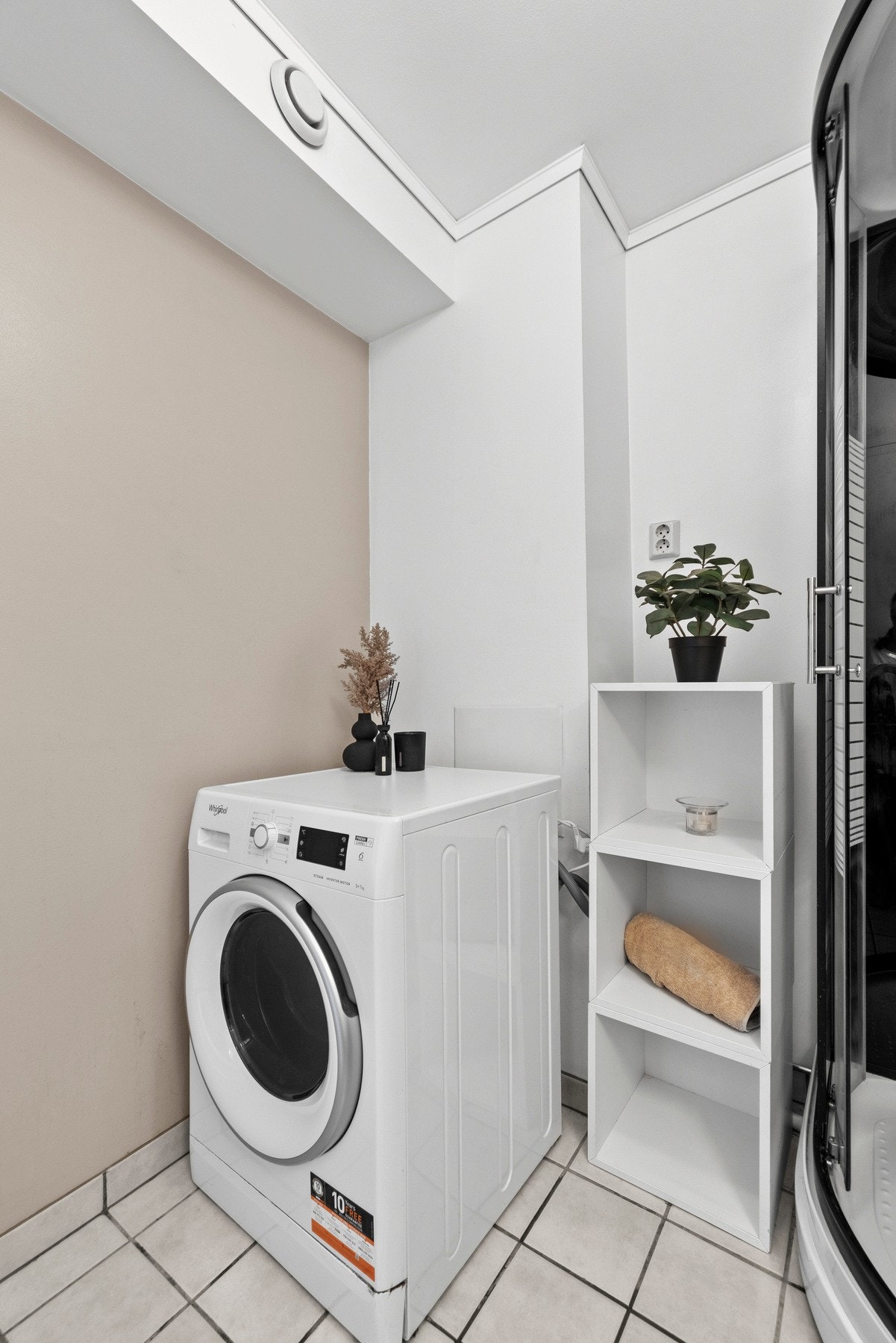 Det er opplegg for vaskemaskin. Galleribilde