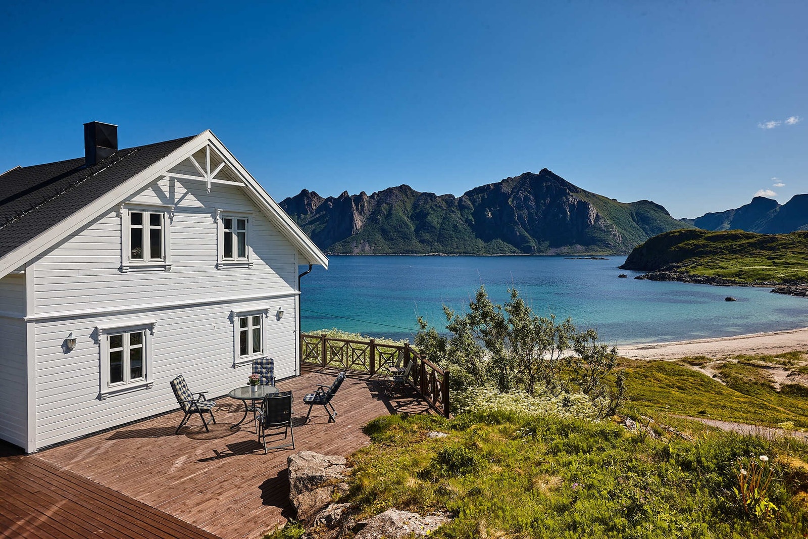 Flott beliggenhet i naturskjønne og landlige omgivelser i Hovden i Bø. Galleribilde