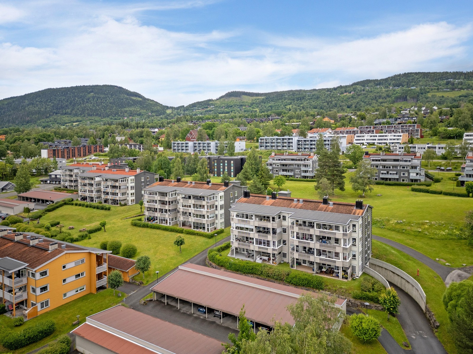 Området kombinerer det rolige og trygge med det urbane og levende, og tiltrekker seg en god blanding av barnefamilier, studenter og voksne i etableringsfasen. Galleribilde