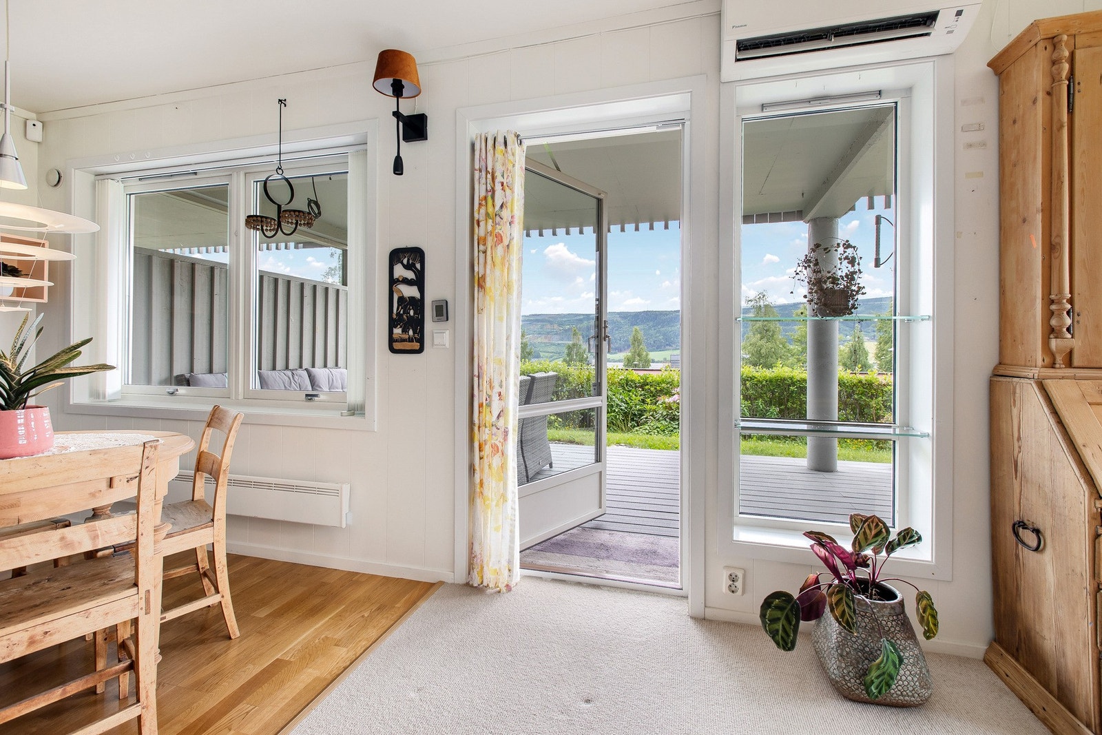 Utgang til overbygd veranda Galleribilde