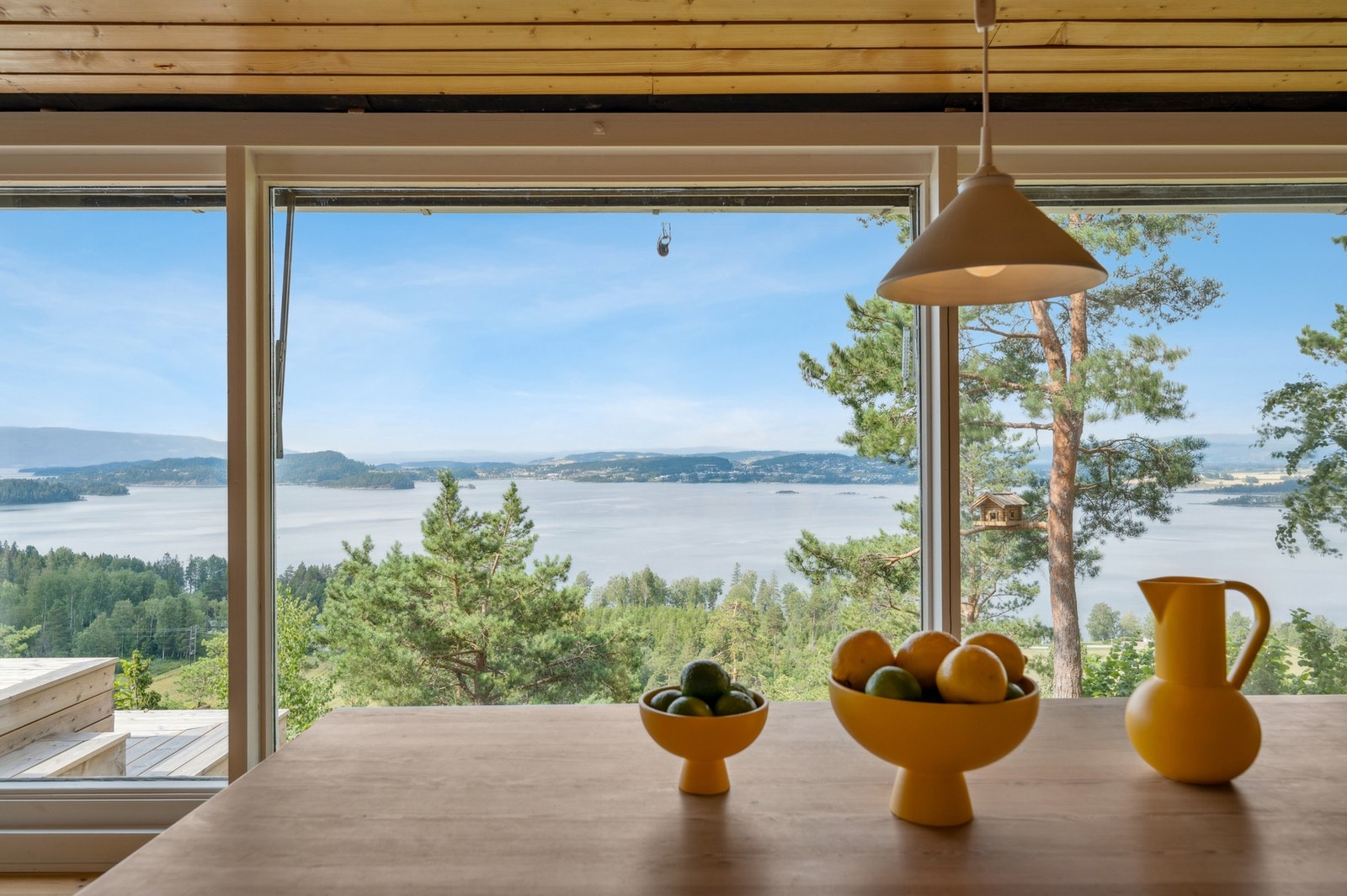 Et pust i bakken - med fjorden i blikket og marka som nærmeste nabo. Galleribilde