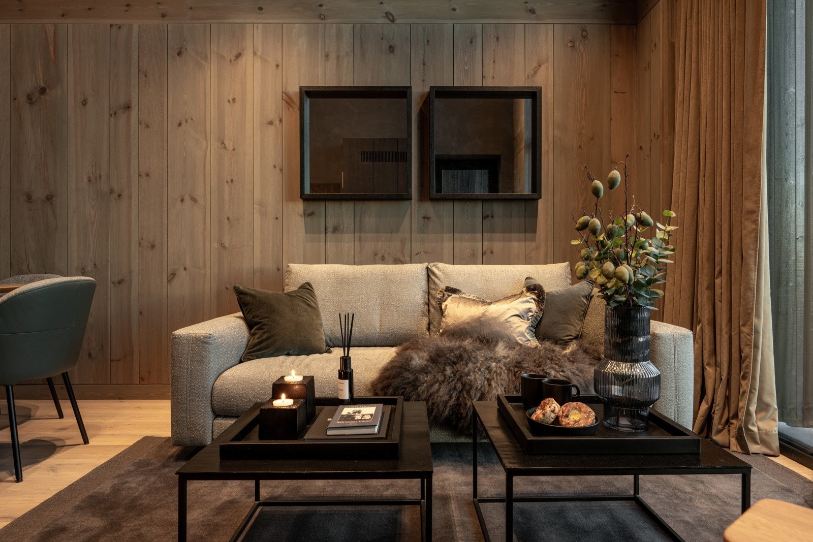 Påkostet innredning, gjennomført design, fokus på detaljer, skreddersydde løsninger. B22 byr på kvalitet i alle ledd Galleribilde