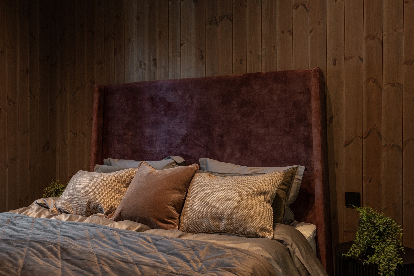 Hovedsoverommet har flotte detaljer og gode vindusflater. Galleribilde