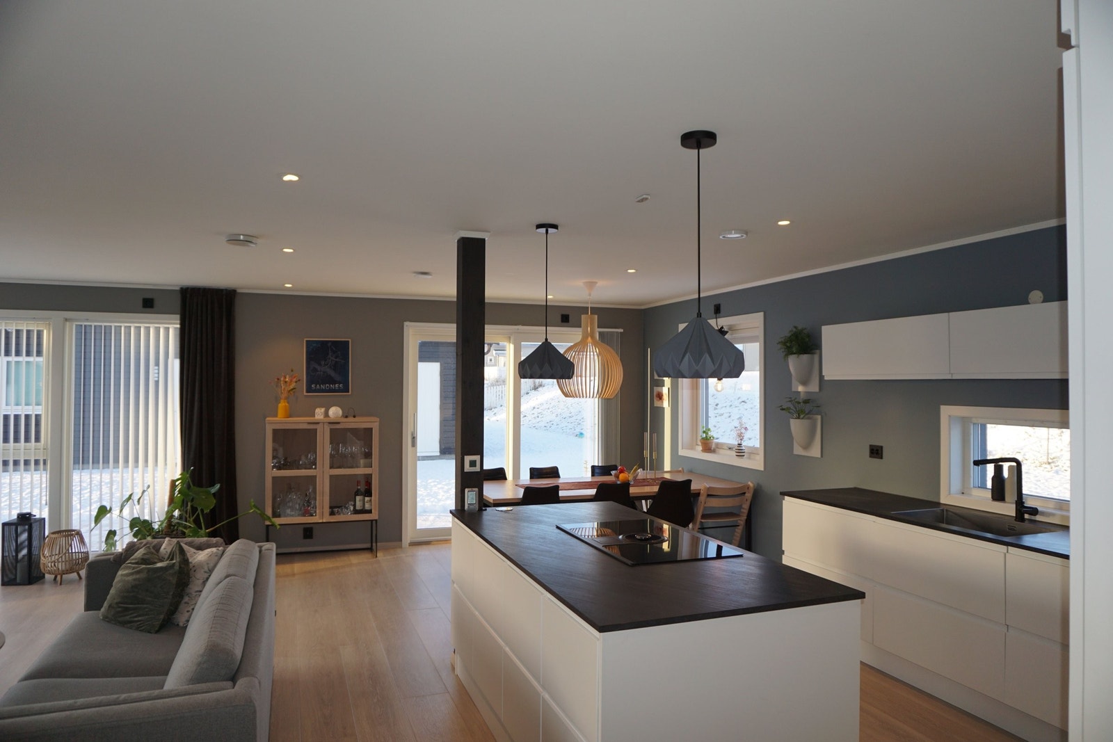 Stue og kjøkken Galleribilde