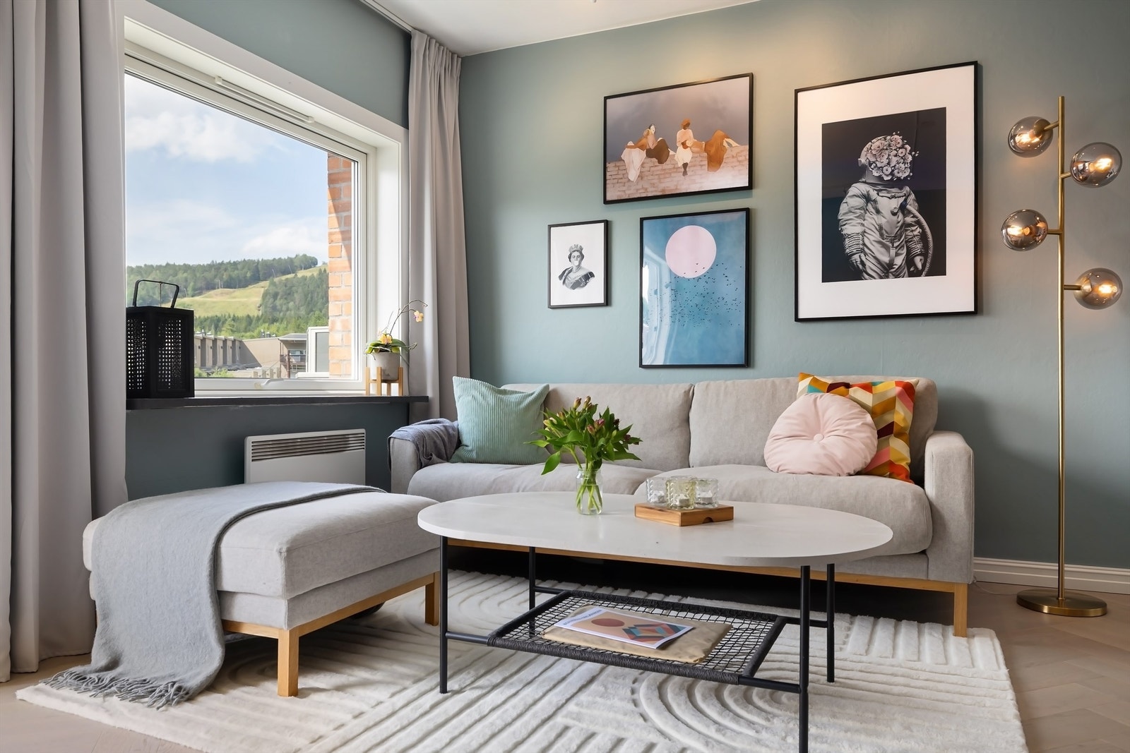 Området er kjent for sitt gode bomiljø omkranset av fine og frodige grøntområder - med marka som nærmeste nabo! Galleribilde