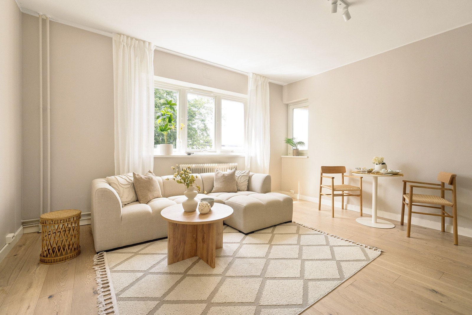 Velkommen til Rødstuveien 8, presentert av Ada Kjenner v/EIE Valkyrien. Galleribilde