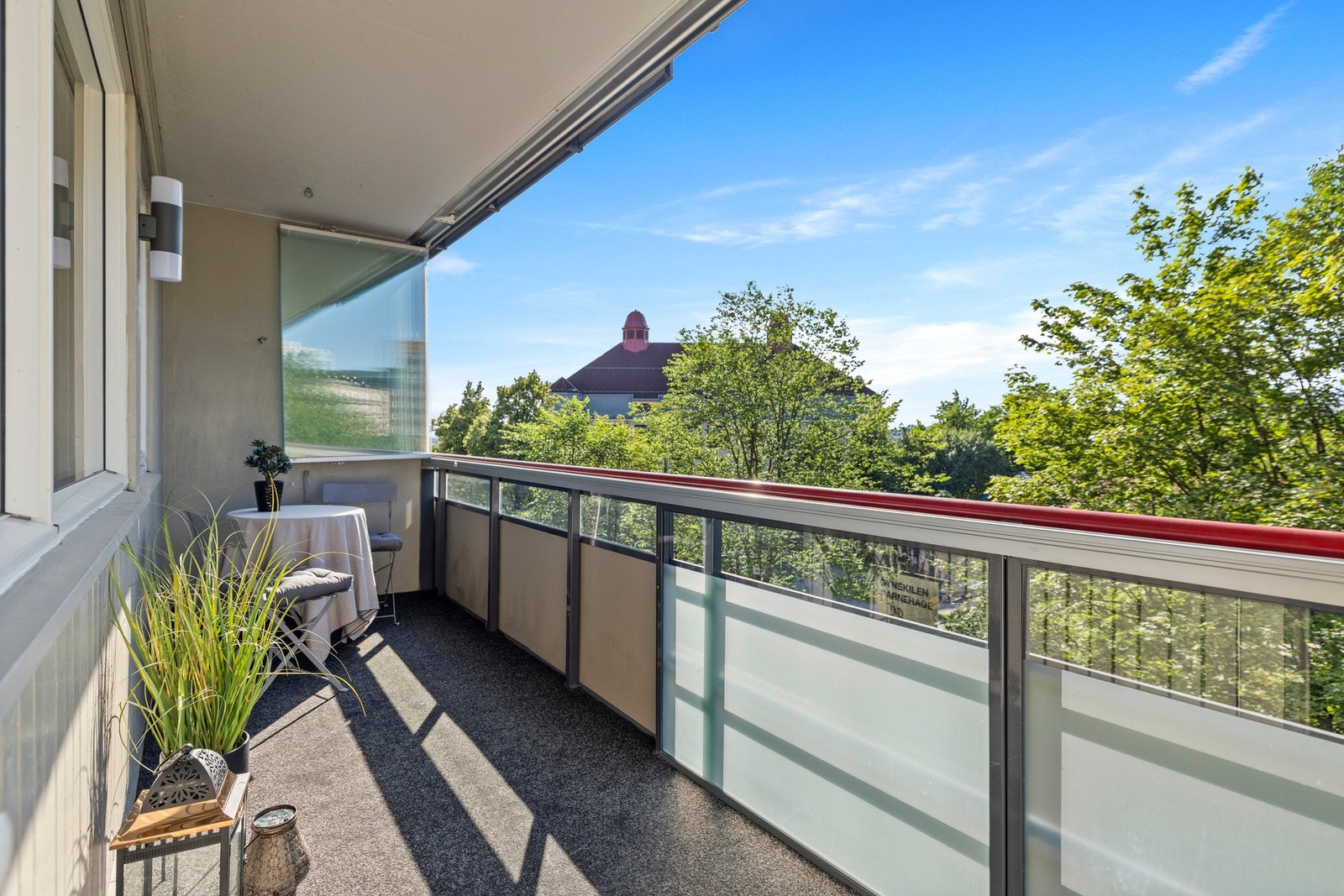 Velkommen til Dynekilgata 15, presentert av Stine Lilly Horgen & Kjetil Ustad v/EIE Valkyrien. Galleribilde