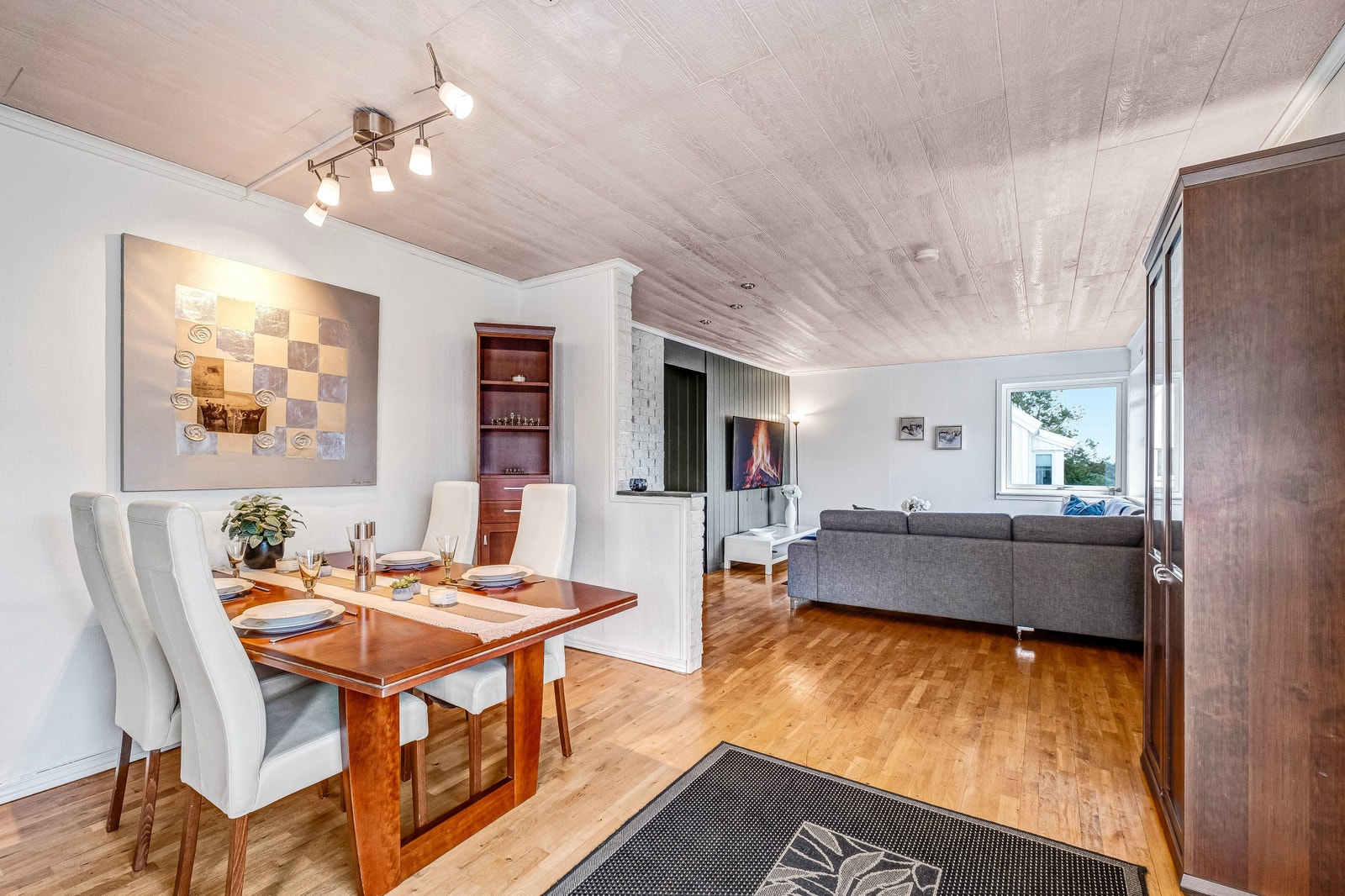 Romslig og stor stue Galleribilde