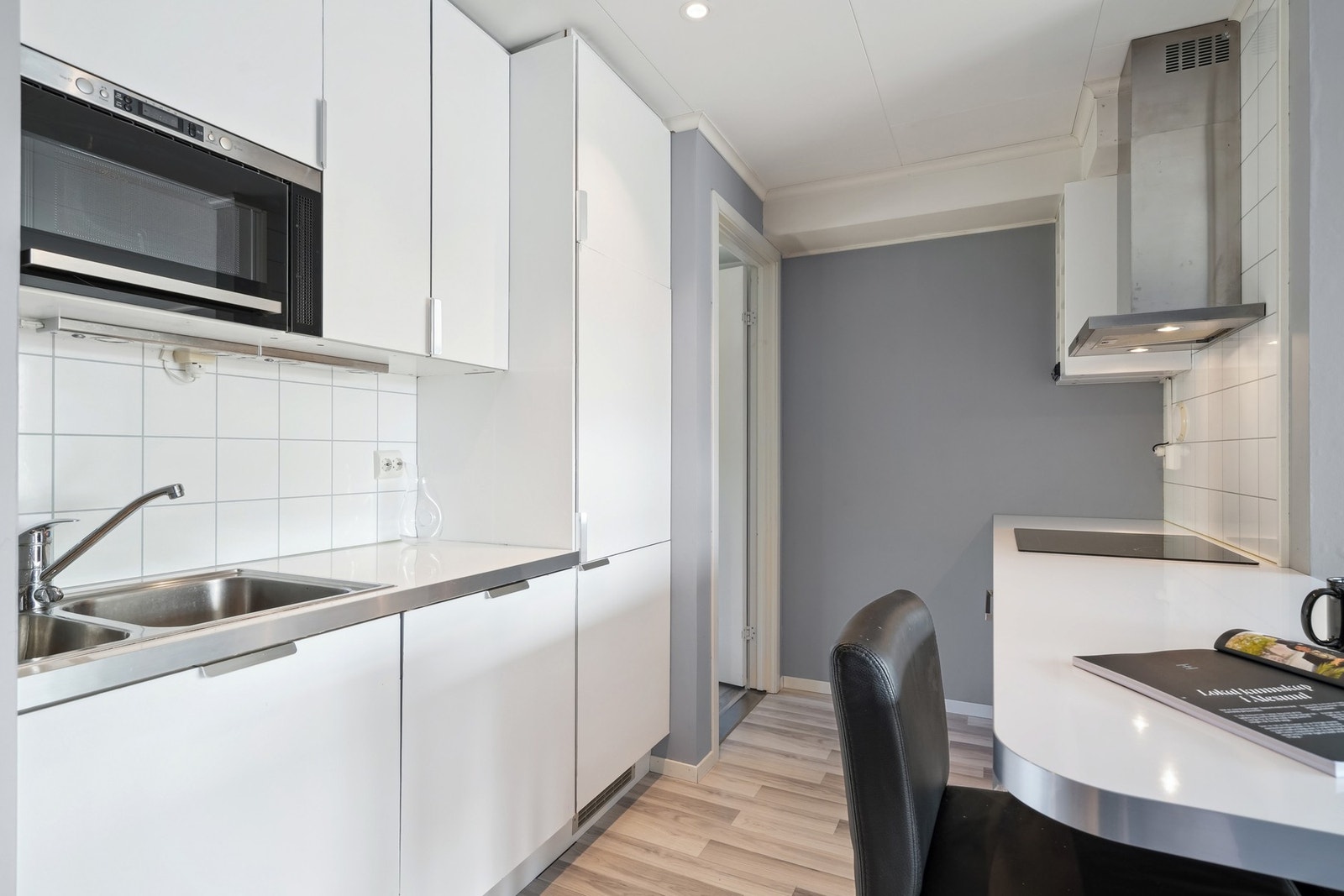 Fra kjøkkenet er det adkomst til soverommet. Galleribilde