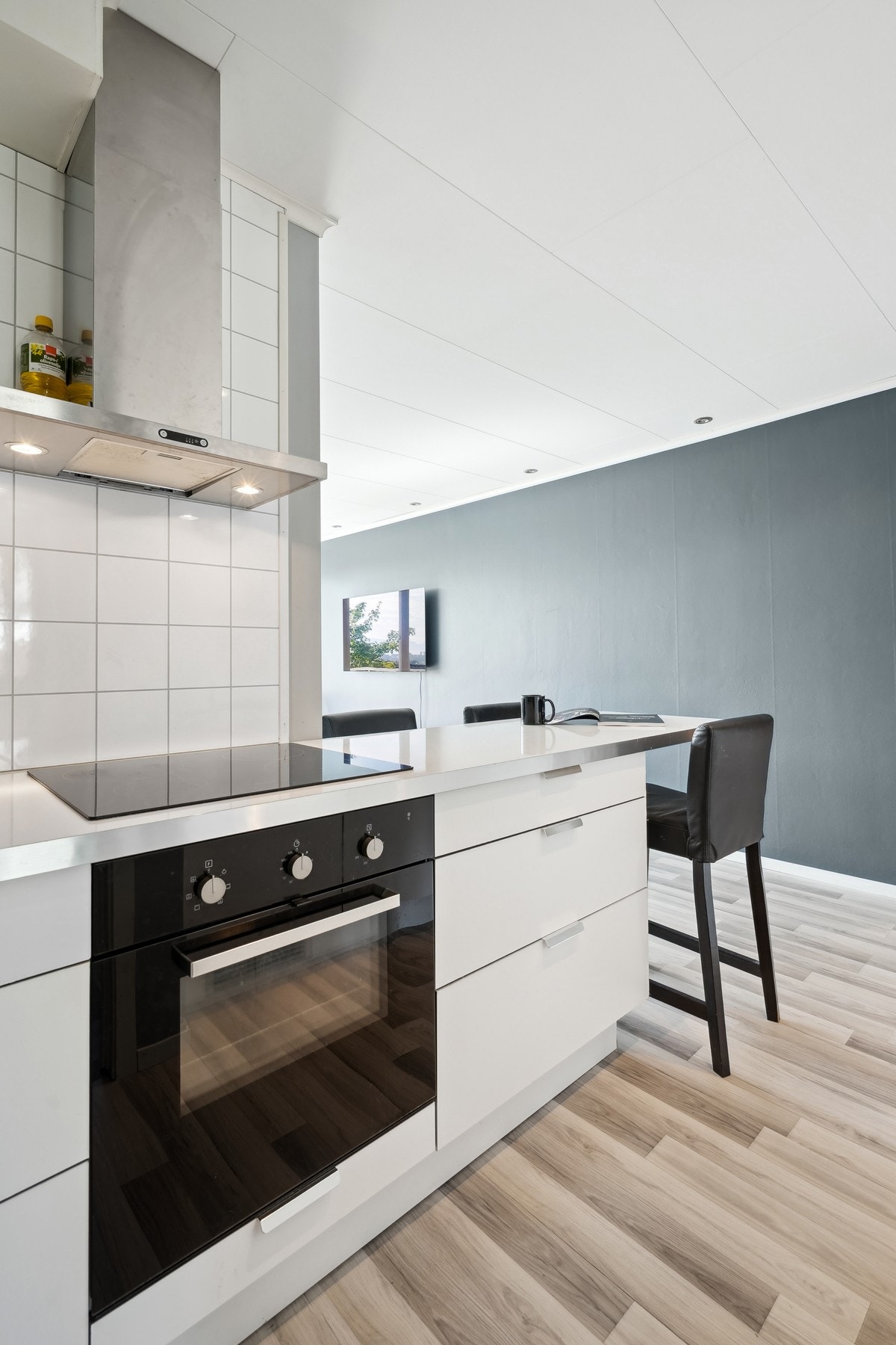 Praktisk, åpen stue/kjøkkenløsning. Galleribilde