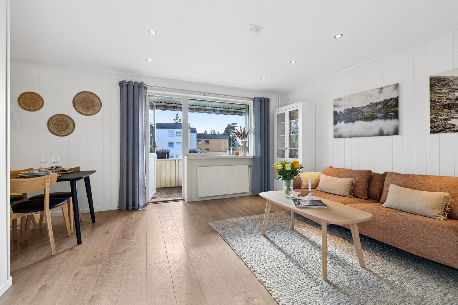 Velkommen til denne flotte 2-roms leiligheten i Oppsaltoppen 15D! Galleribilde