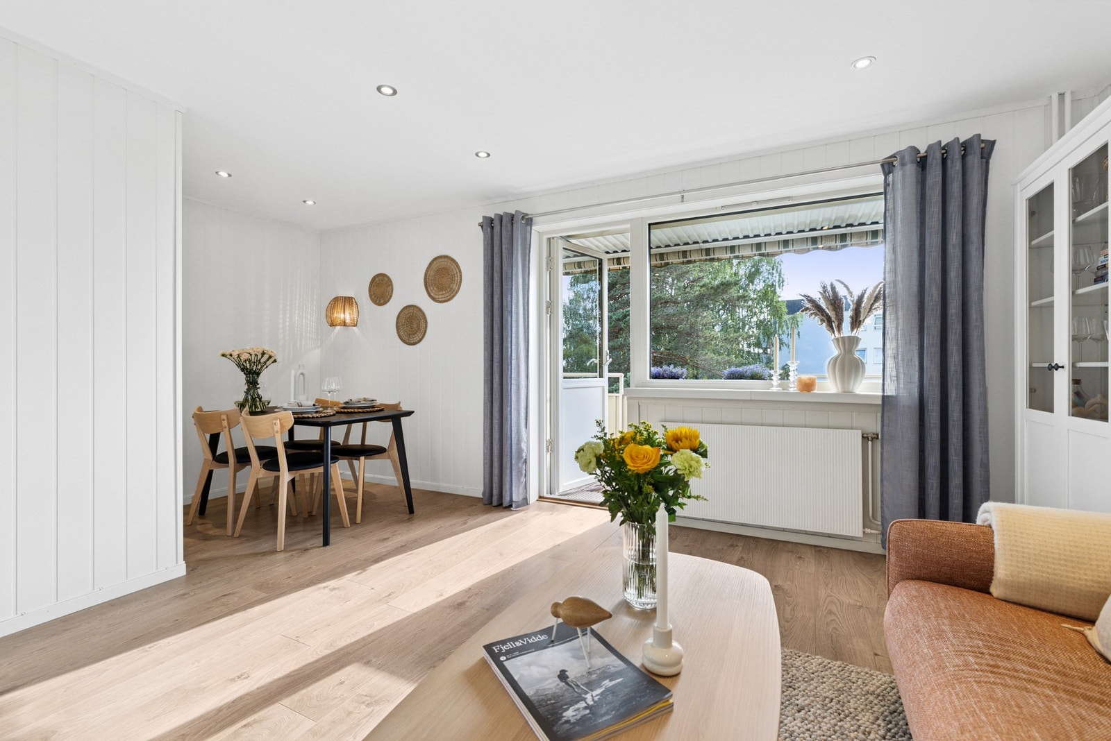 Rommet har en fin utforming som gjør det enkelt å dele opp i ulike soner. Galleribilde