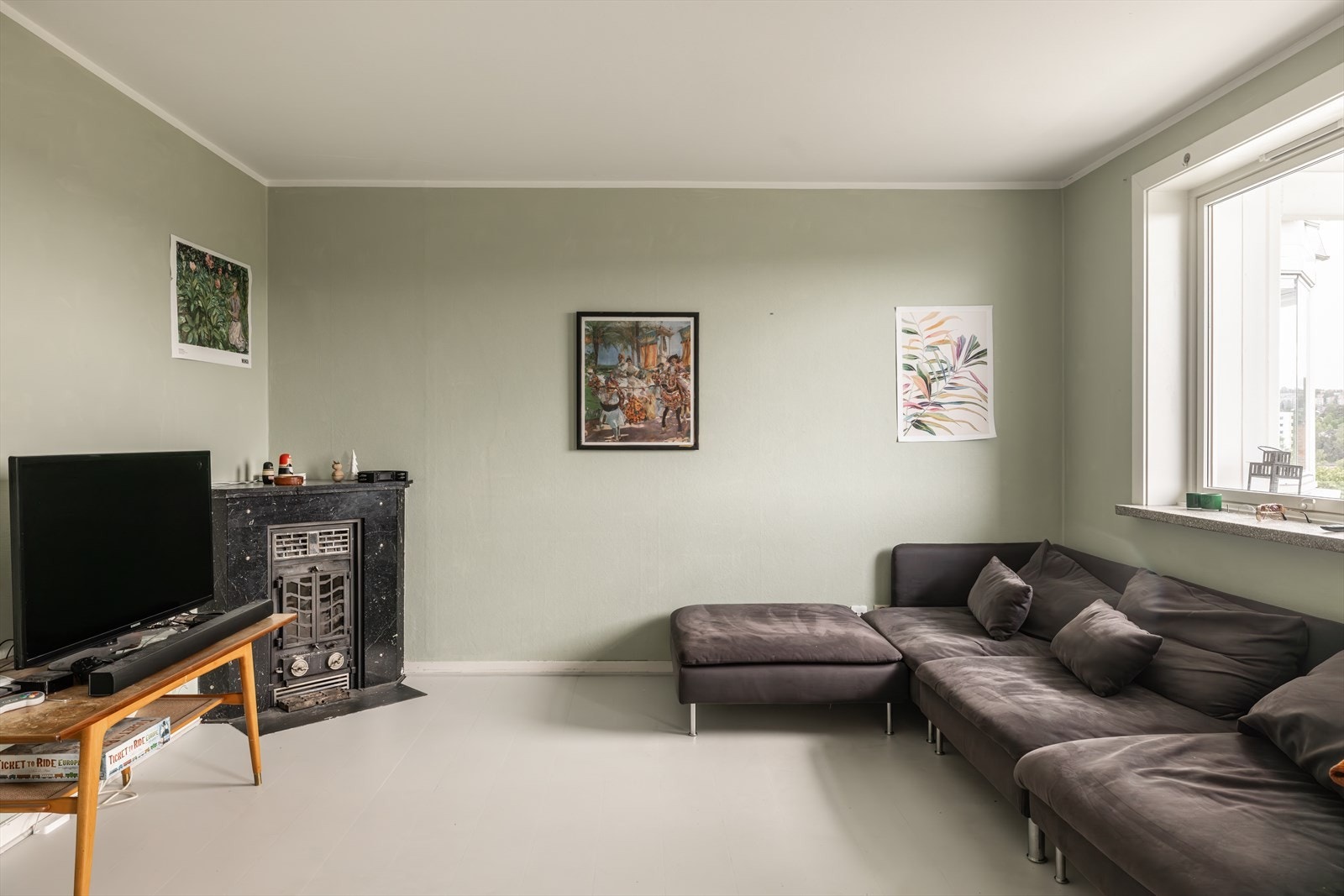 Velkommen til Regnbueveien 13, presentert av Baldur Snær Sveinsson i Nordvik Asker. Galleribilde