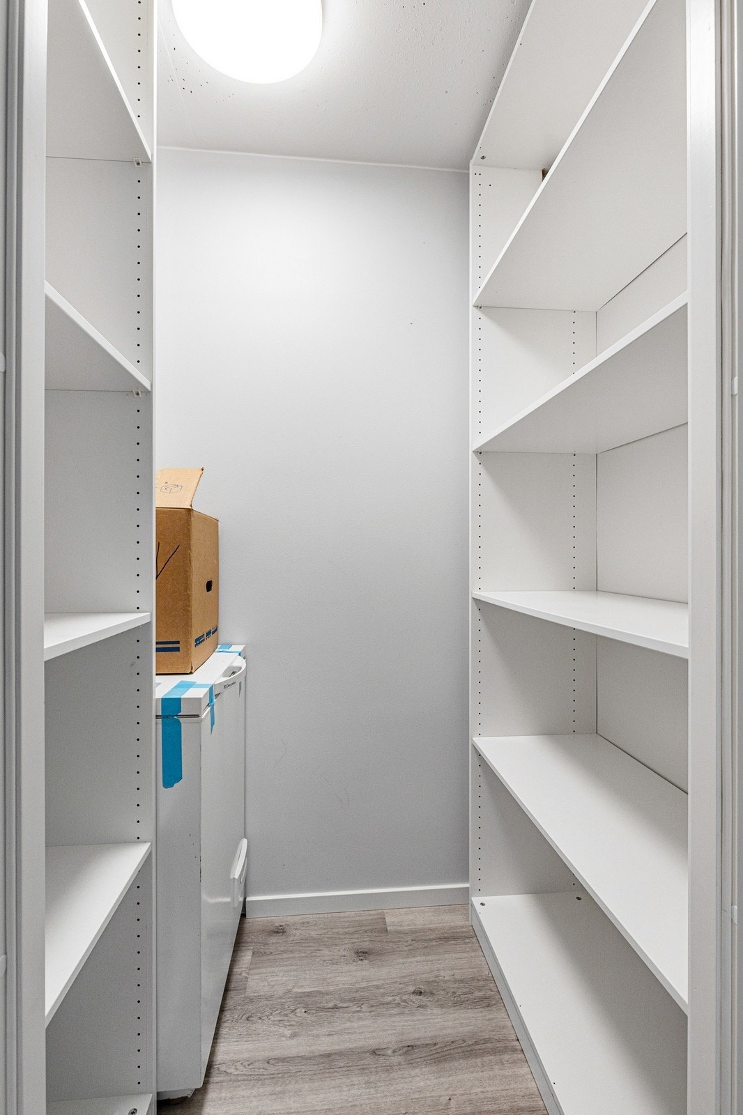 Innvendig bod. Galleribilde