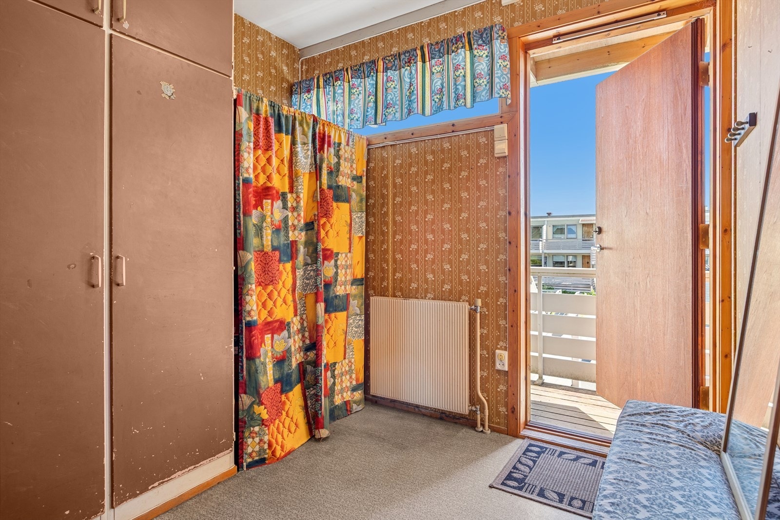 Romslig entré på 5,3 kvm. Velkommen inn! Galleribilde