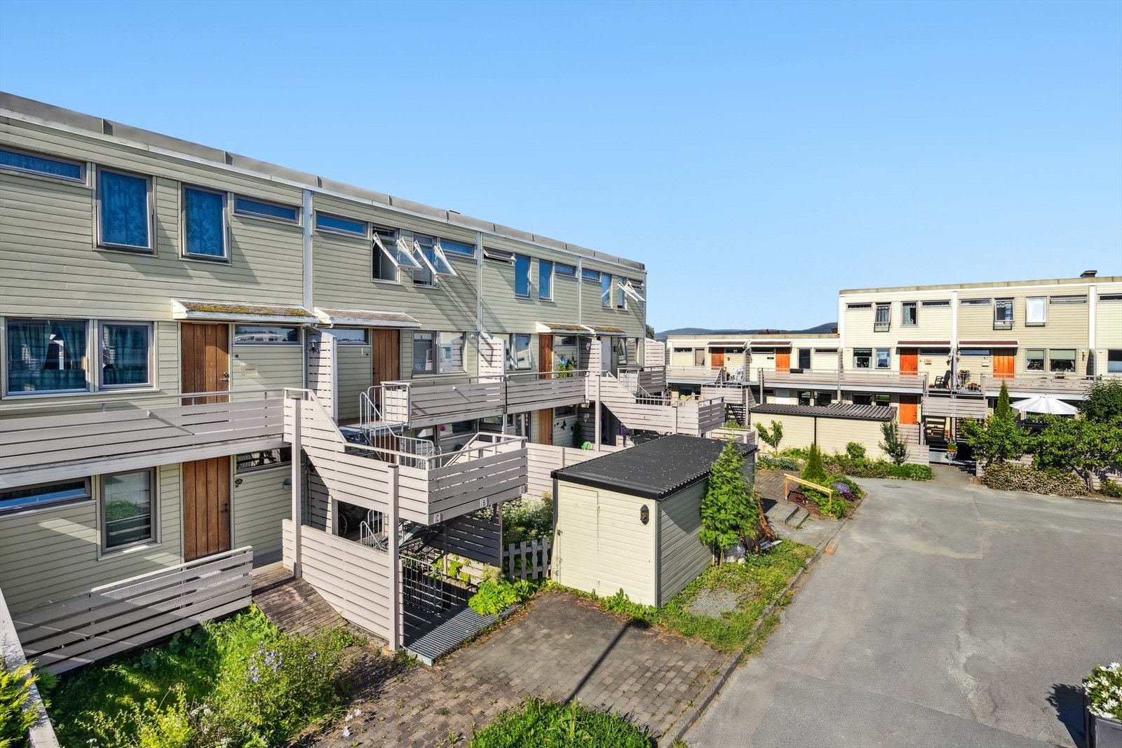 Leiligheten ligger i et svært veldrevet borettslag og har en flott intern beliggenhet i tunet. Galleribilde