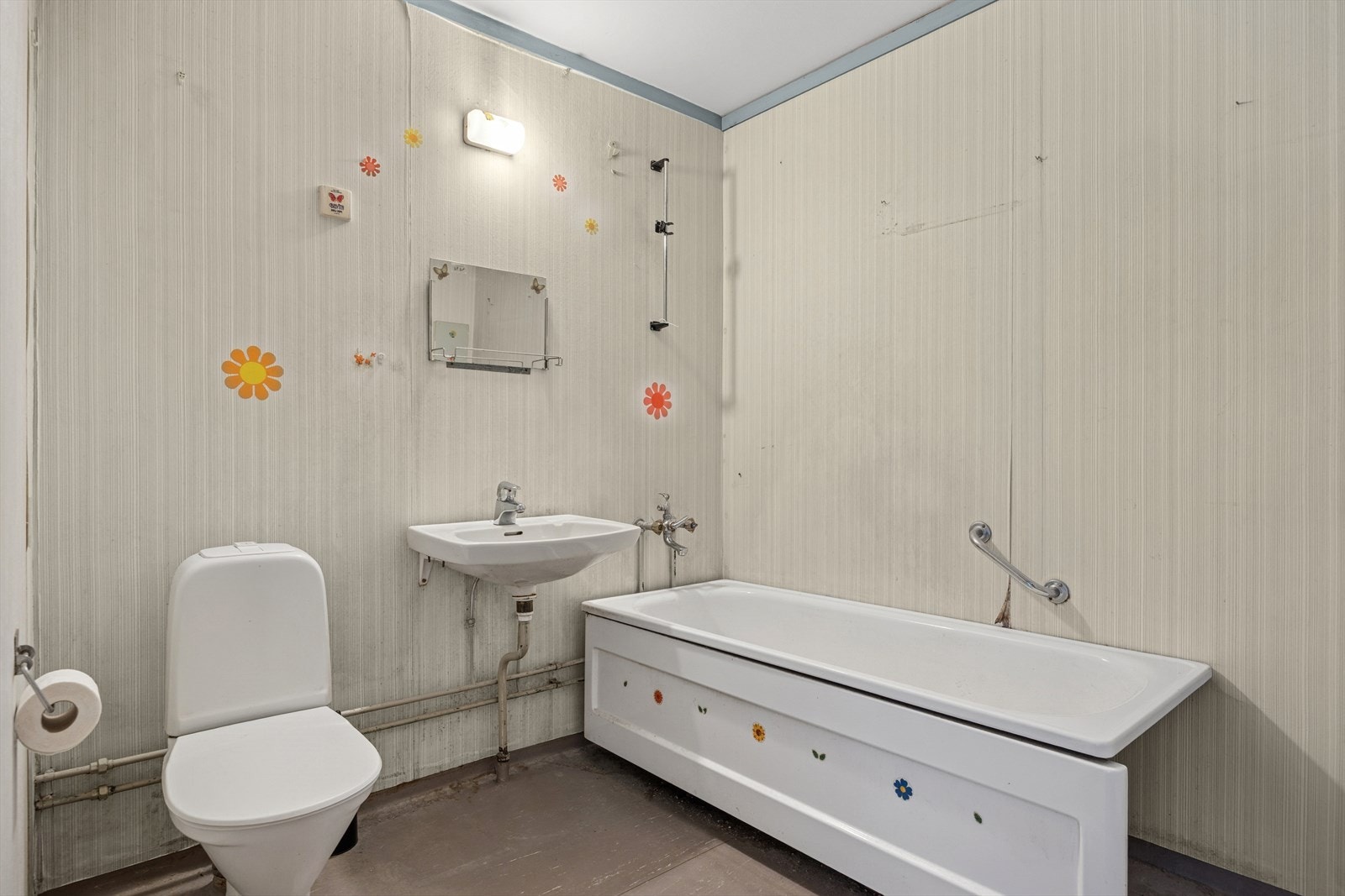 Baderommet er romslig og måler 5 kvm. Galleribilde