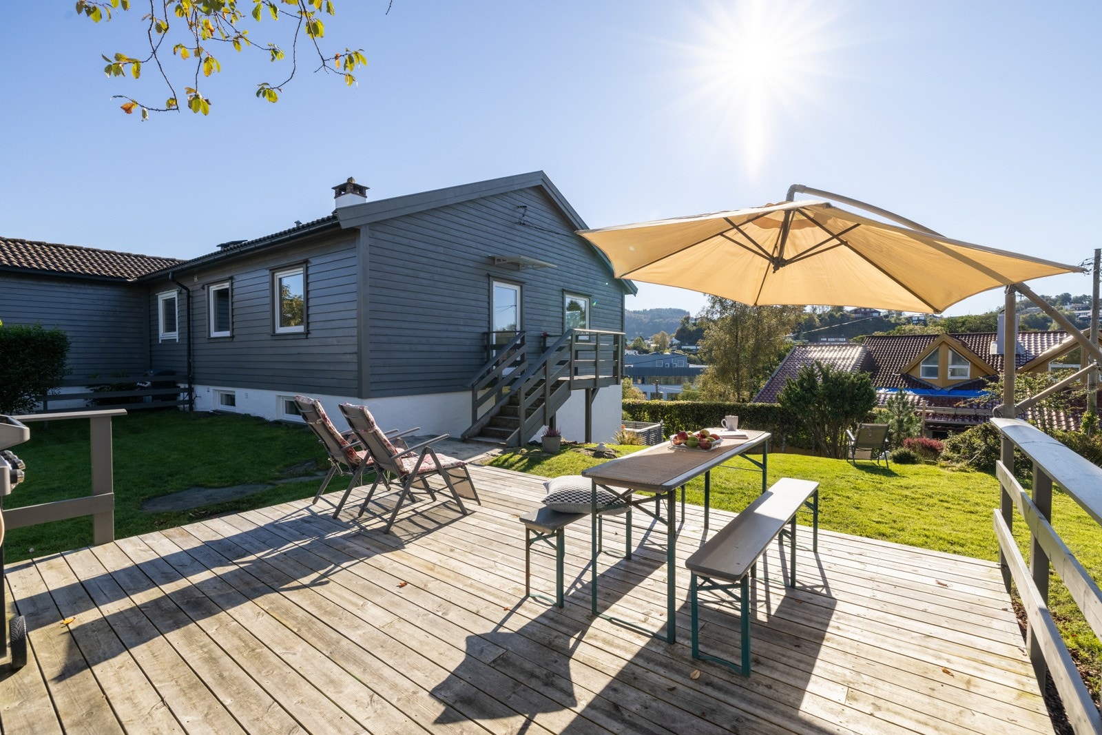 Flott halvdel av tomannsbolig med kort til kollektivt og skoler. Gode solforhold. Galleribilde