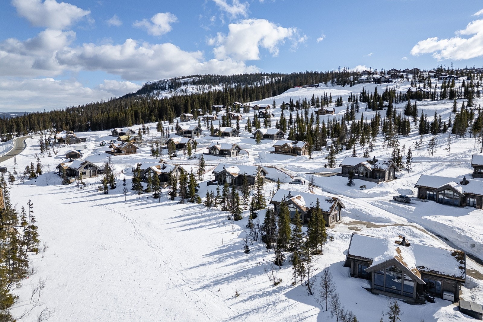 Perfekt beliggende på Varden-siden med direkte ski-inn/ut til løype 38! Galleribilde