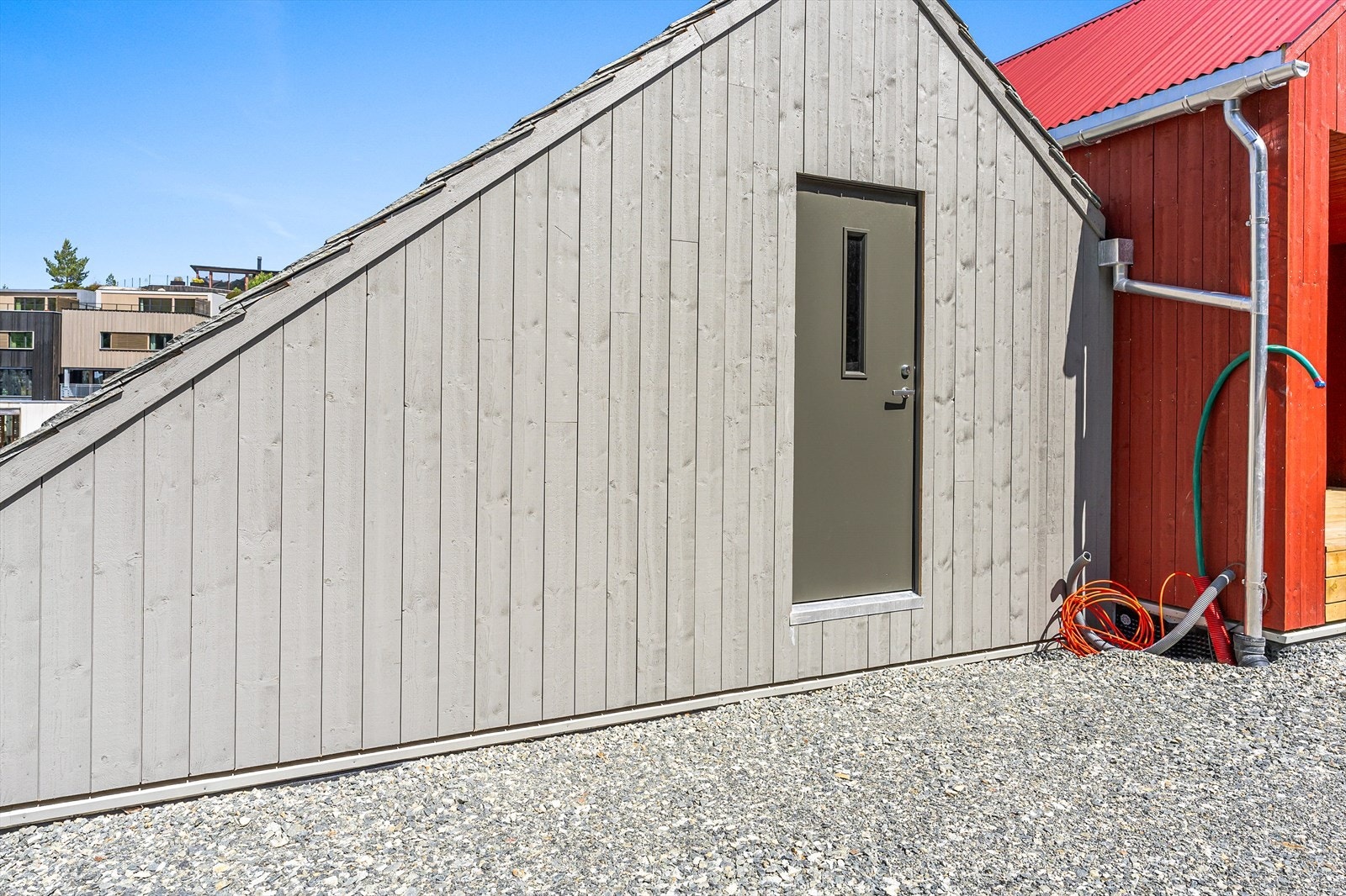 Naust 1 m/inngangsdør mot sør Galleribilde