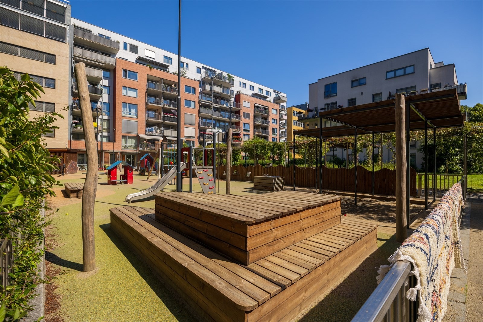 Uteplasser og fellesområder som virkelig brukes og verdsettes. Galleribilde