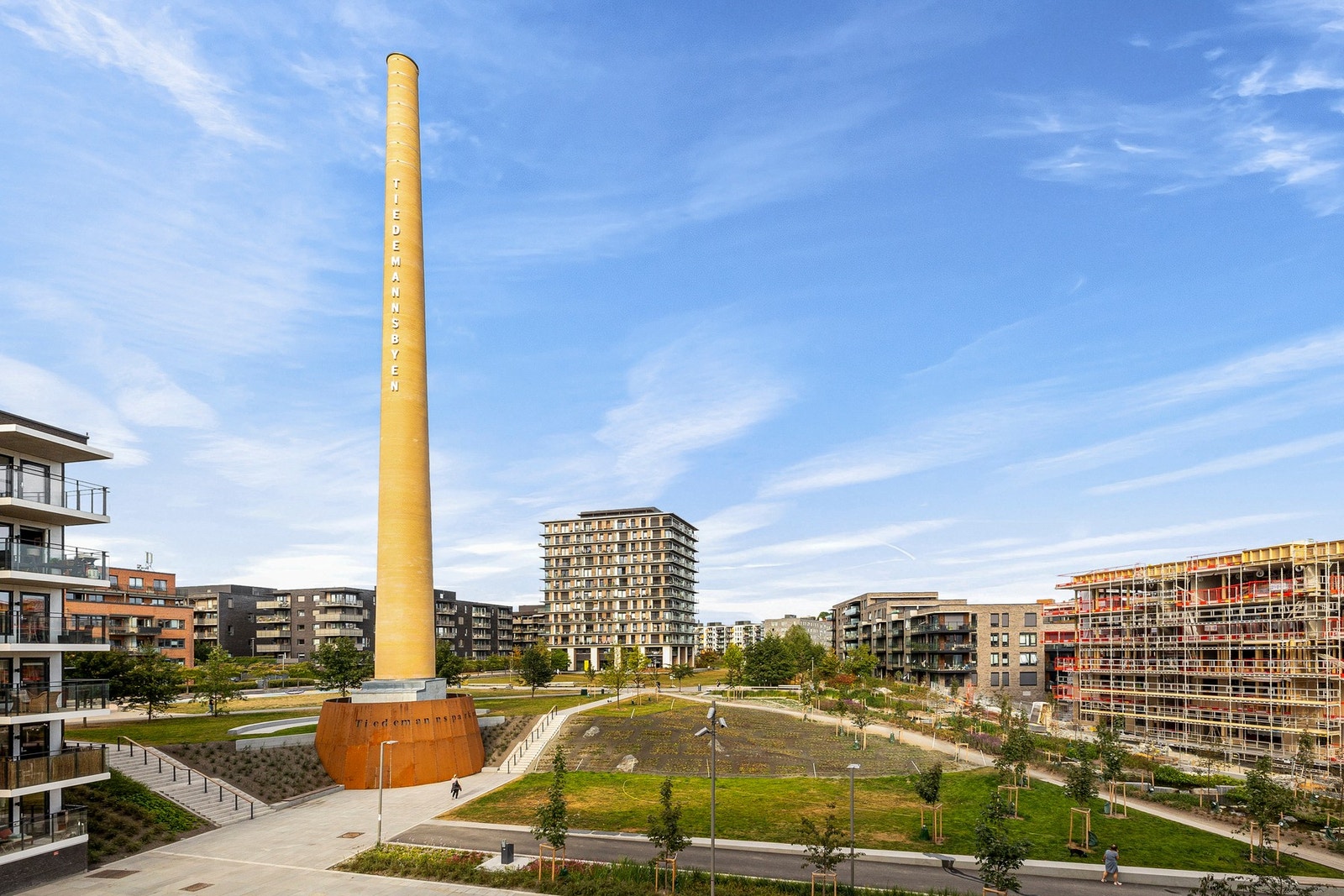 Populære Tiedemannsparken er en kort spasertur unna. Galleribilde