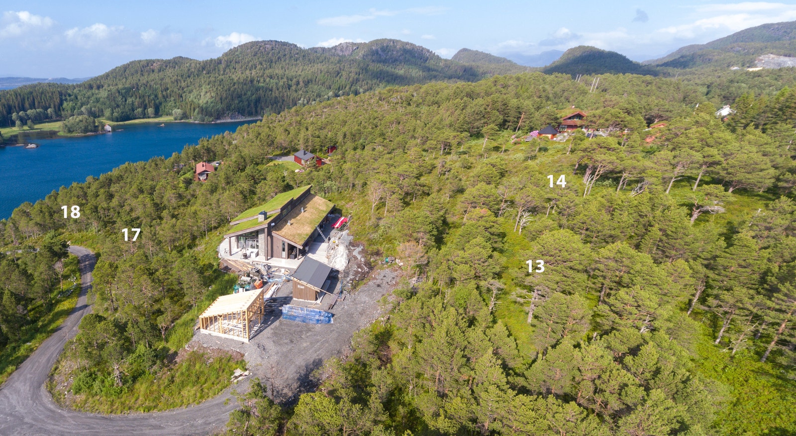 Tomtene i Espset hytteområde er godt merket og lett tilgjengelig for egenvisning Galleribilde