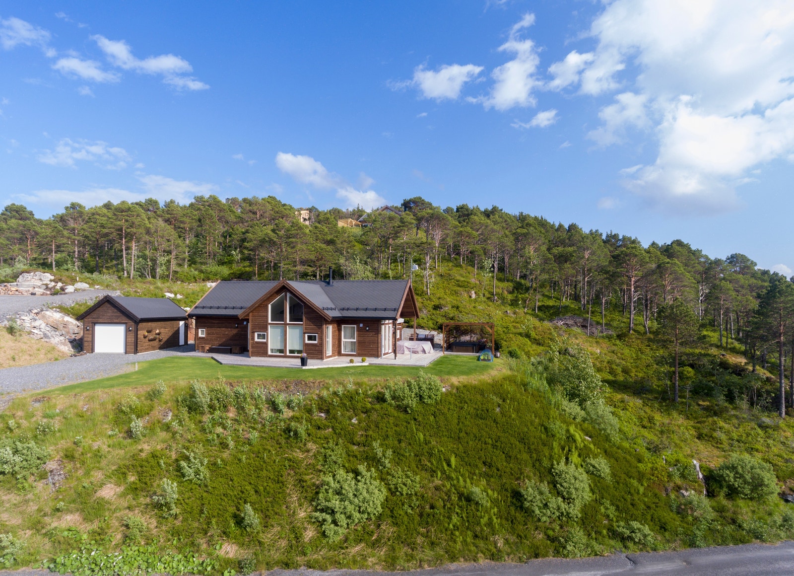 Tomtene i Espset hytteområde er godt merket og lett tilgjengelig for egenvisning Galleribilde