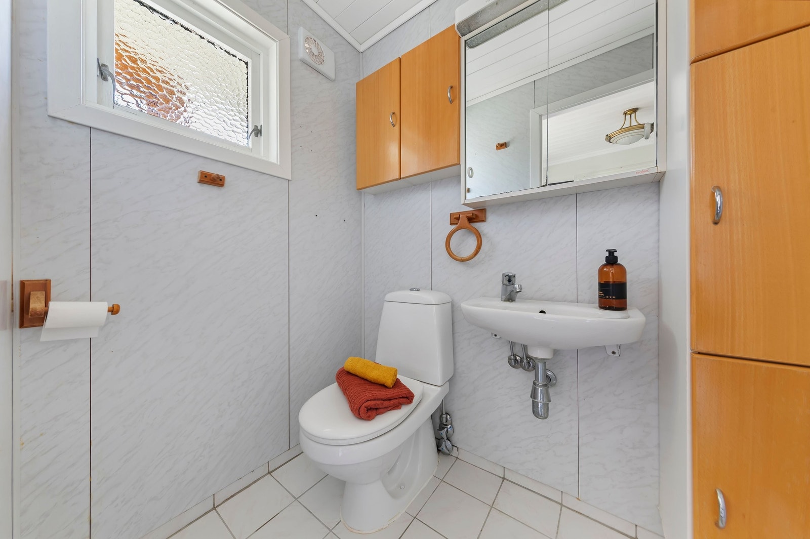 Bad i gangen (1 etasje) Galleribilde