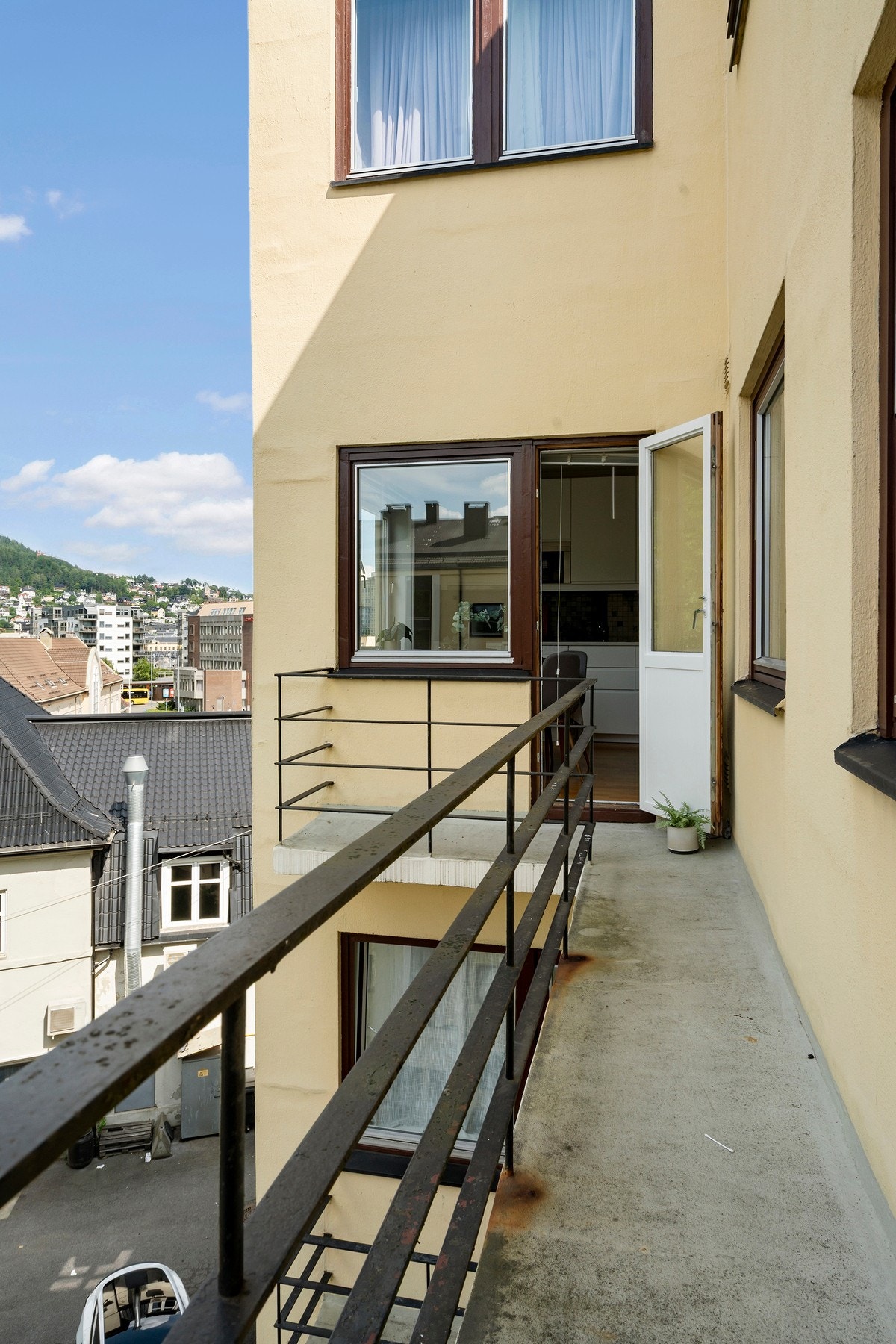 Fra stuen er det også utgang til brannbalkong. Galleribilde