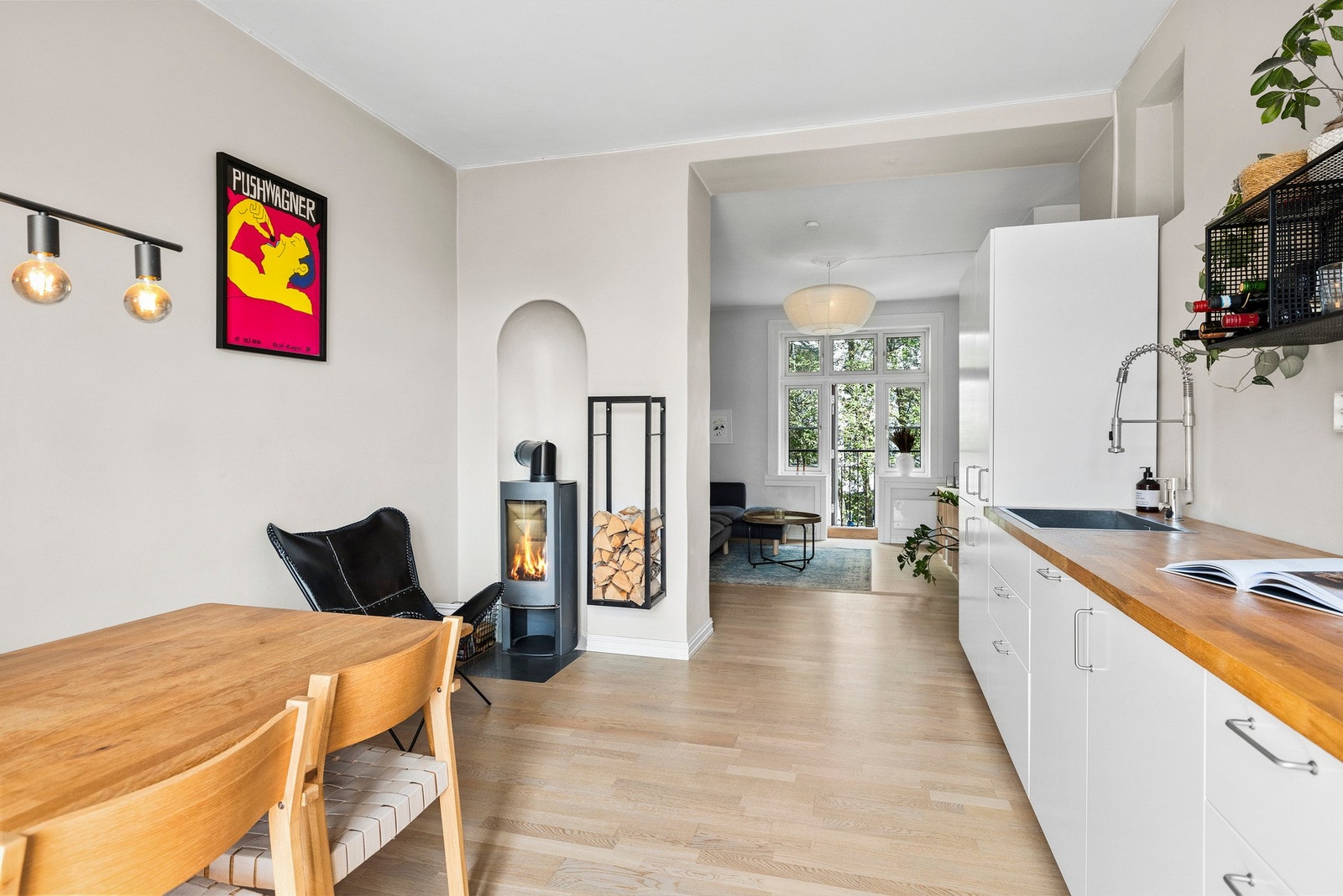 Peisen setter prikken over i-en og skaper en varm og hyggelig atmosfære året rundt. Galleribilde