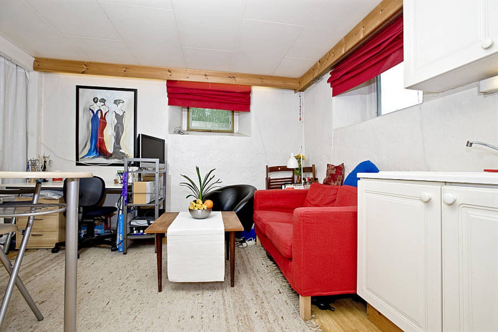 Her fra oppholdsrommet i hybelen i kjelleren. Galleribilde