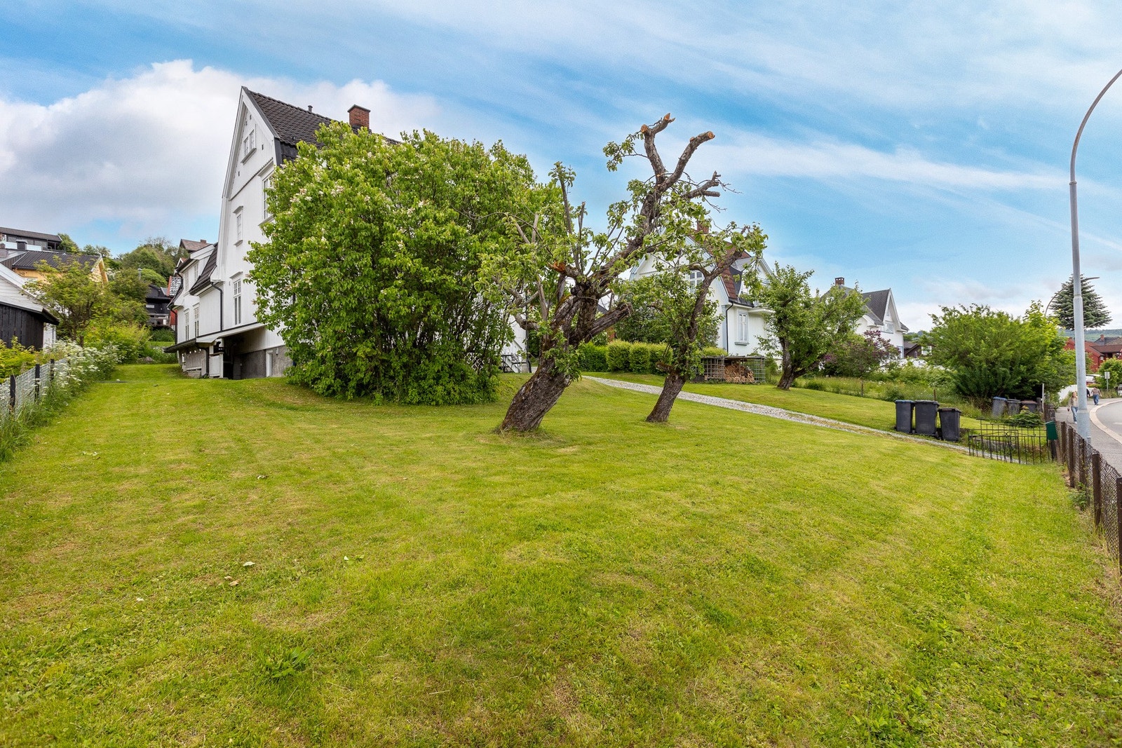 Tomten måler 889 kvm. Galleribilde