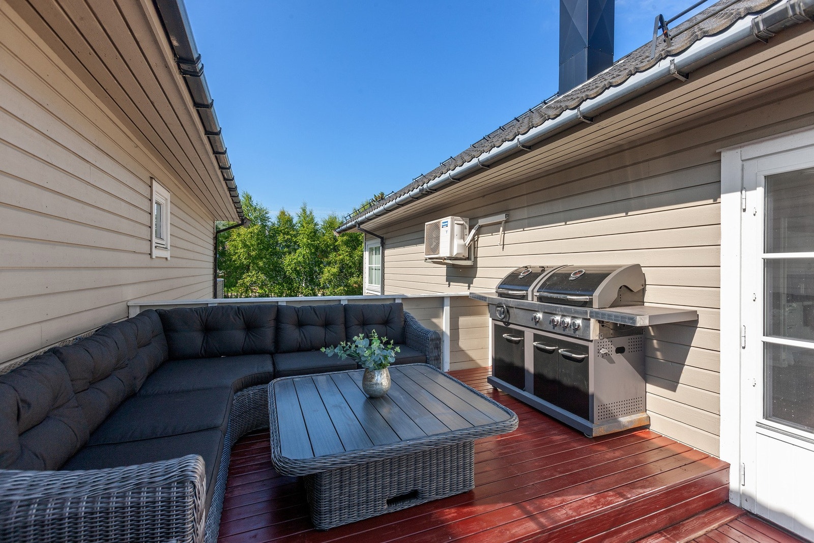 Skjermet solplass. Galleribilde