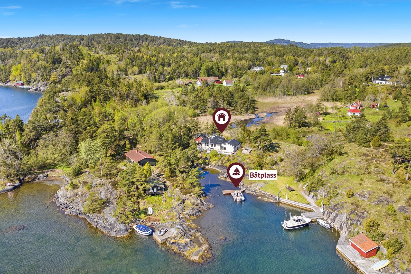 Fritidsbolig i sjøkanten med brygge og sol fra tidlig morgen til kveld. Galleribilde