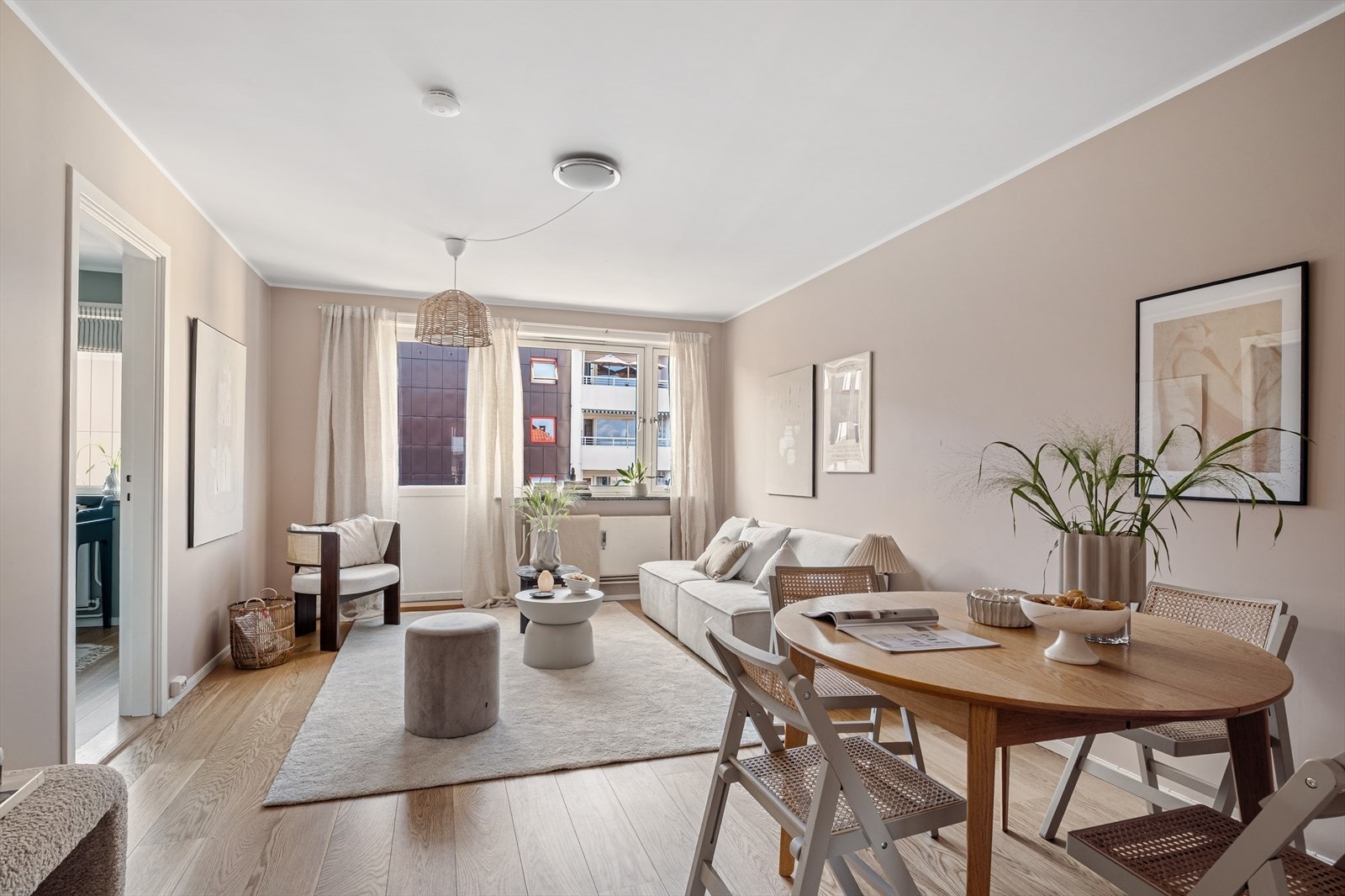 - En gjennomgående og lys 3-roms med sentral og attraktiv beliggenhet på Sagene - Galleribilde