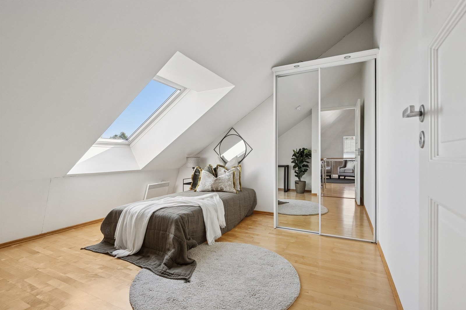 Leilighetens andre soverom ligger i plan 2. Galleribilde