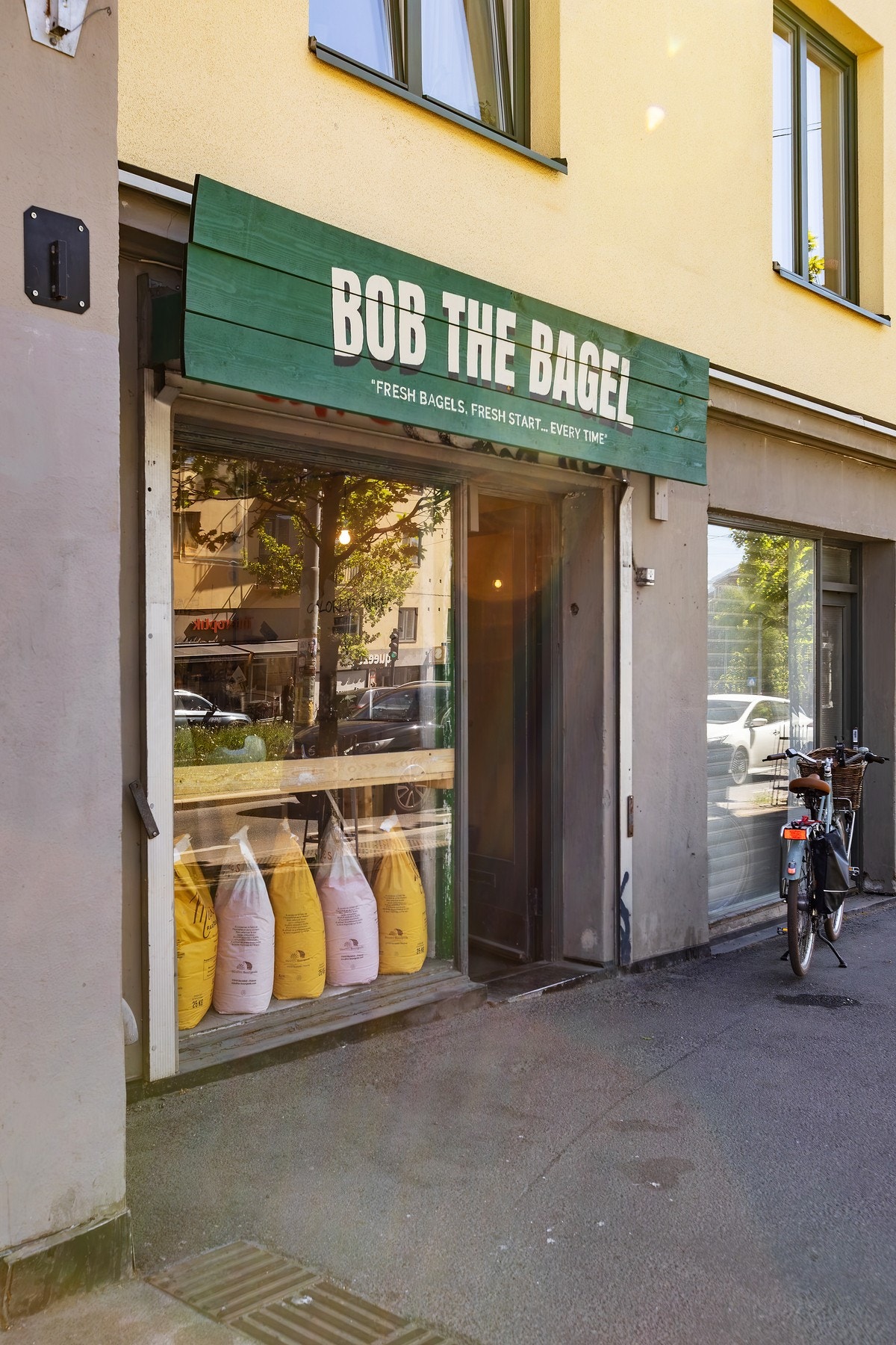 Bob The Bagel på Carl Berners plass er en populær bagelbutikk som bringer smaken av New York til Oslo. Galleribilde