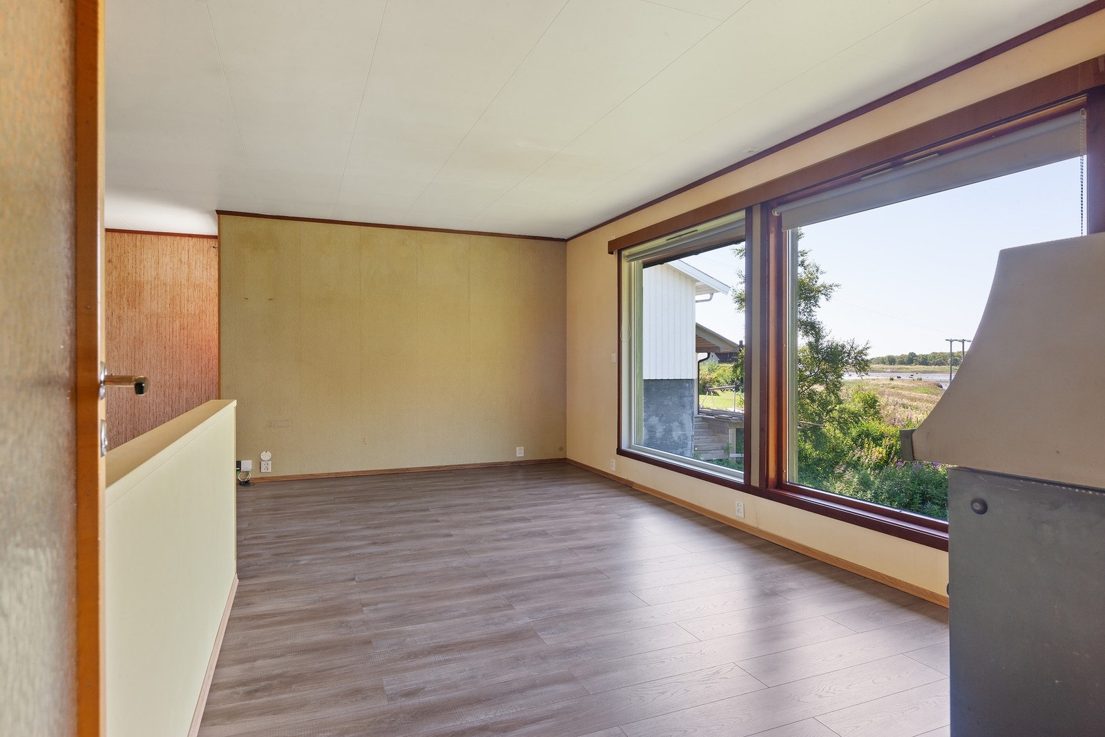 Det er gode møbleringsmuligheter i stuen Galleribilde