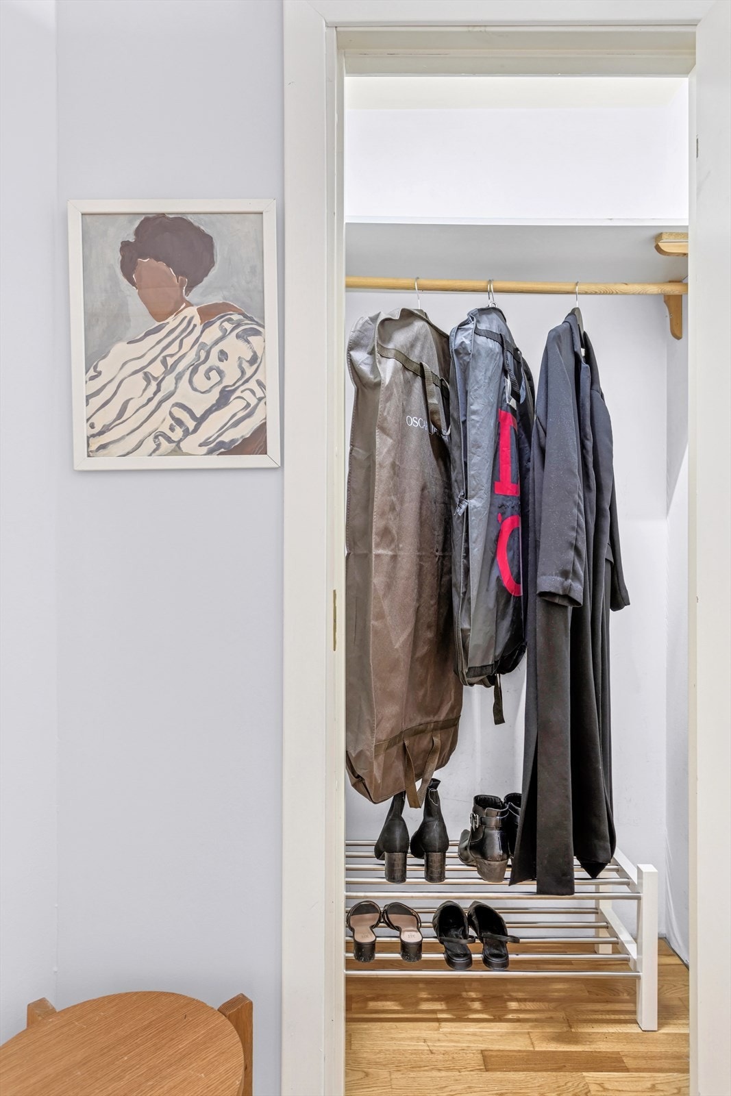 Praktisk bod i entré. Galleribilde