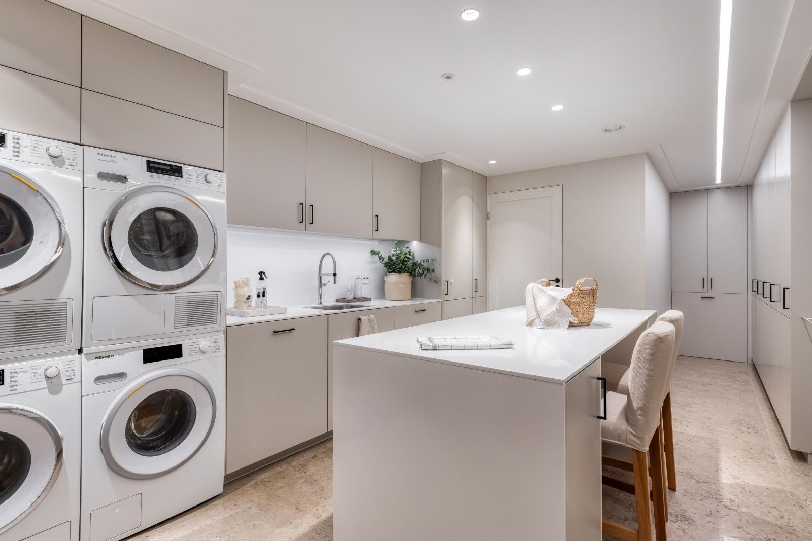 Separat vaskerom av generøs størrelse. Galleribilde