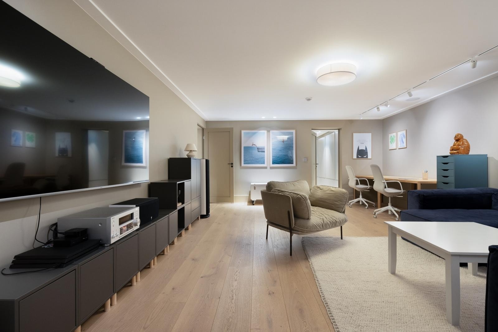 Ungdommen har eget "lekseverksted," TV-stue og gaming-room. Rommet er ikke godkjent for varig opphold Galleribilde