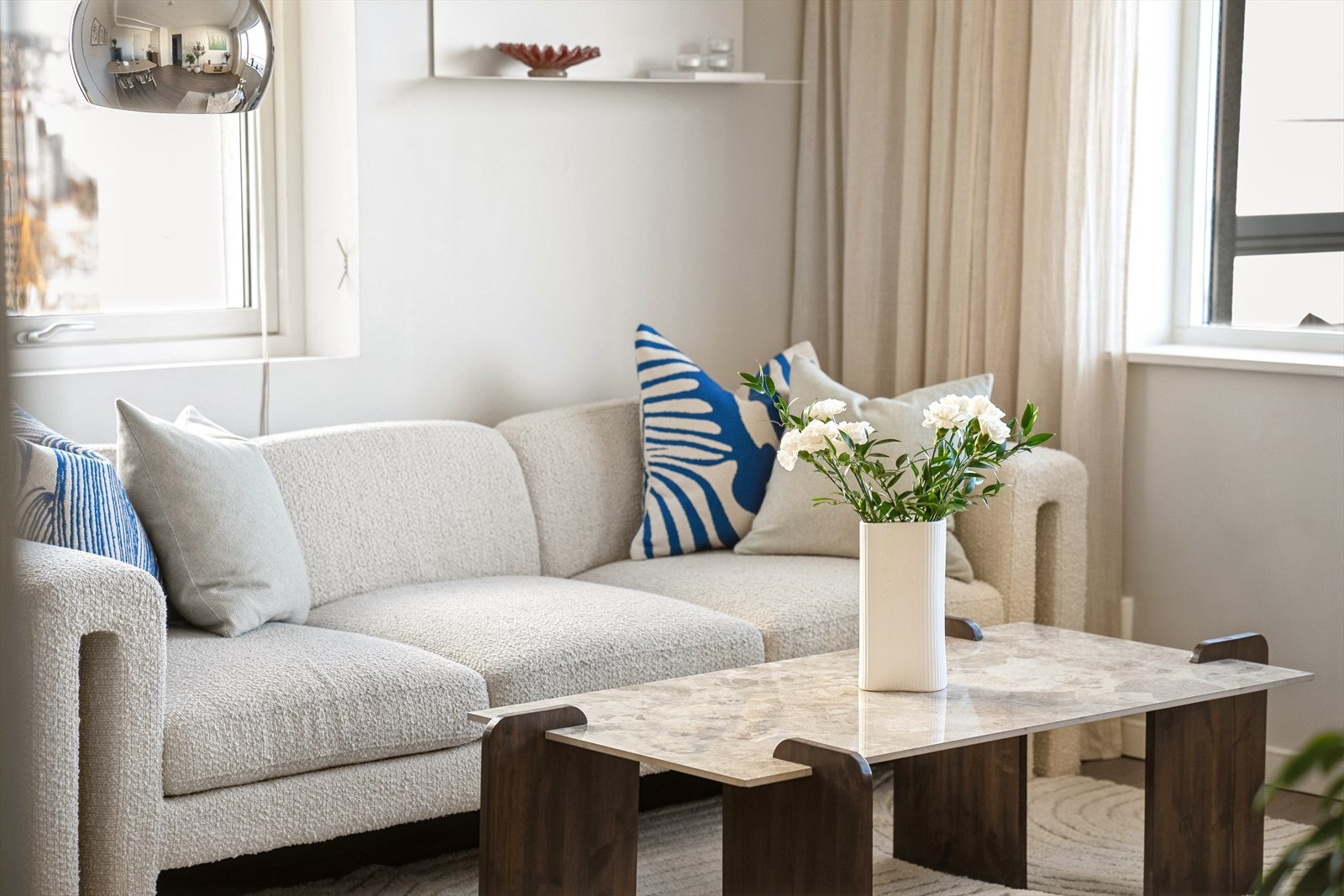 Leiligheten har gjennomgående delikate fargevalg og løsninger Galleribilde