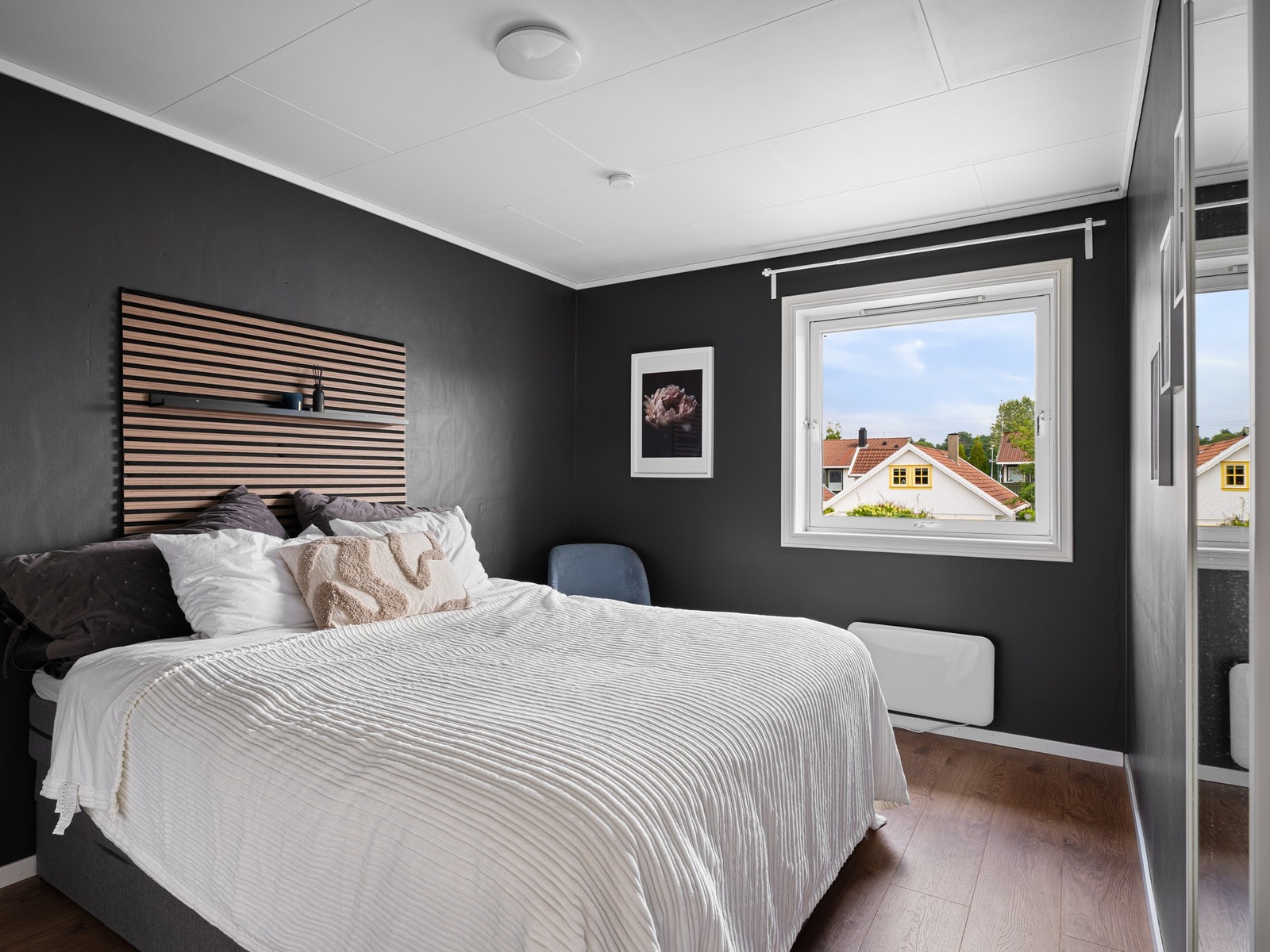 Romslig og godt hovedsoverom Galleribilde