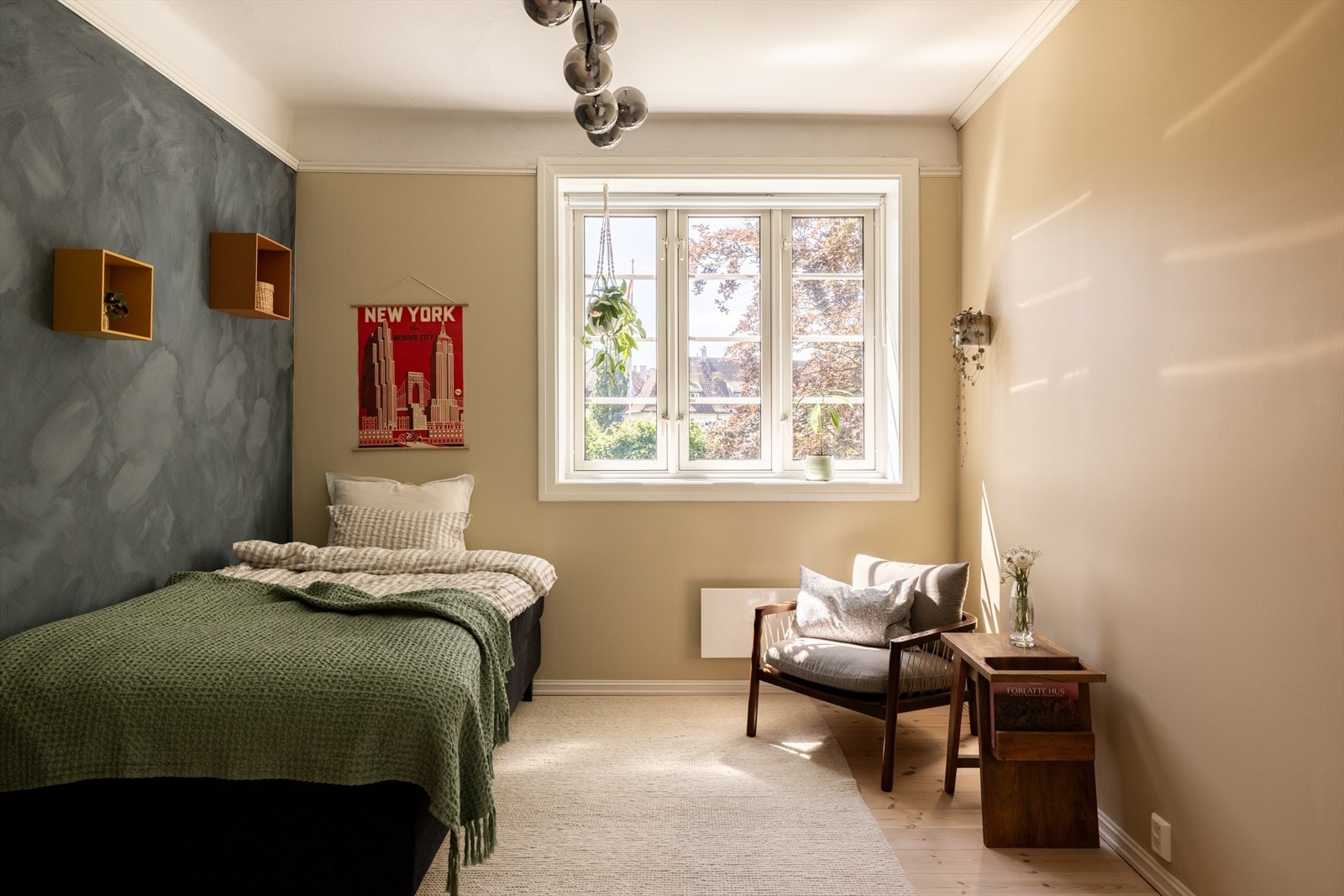 Dette rommet vender også mot den skjermede bakgården. Galleribilde