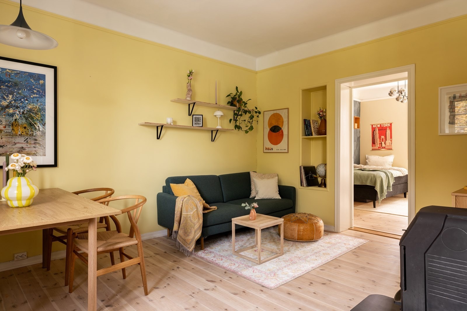 Leiligheten er gjennomgående og oppleves svært lys og luftig. Galleribilde